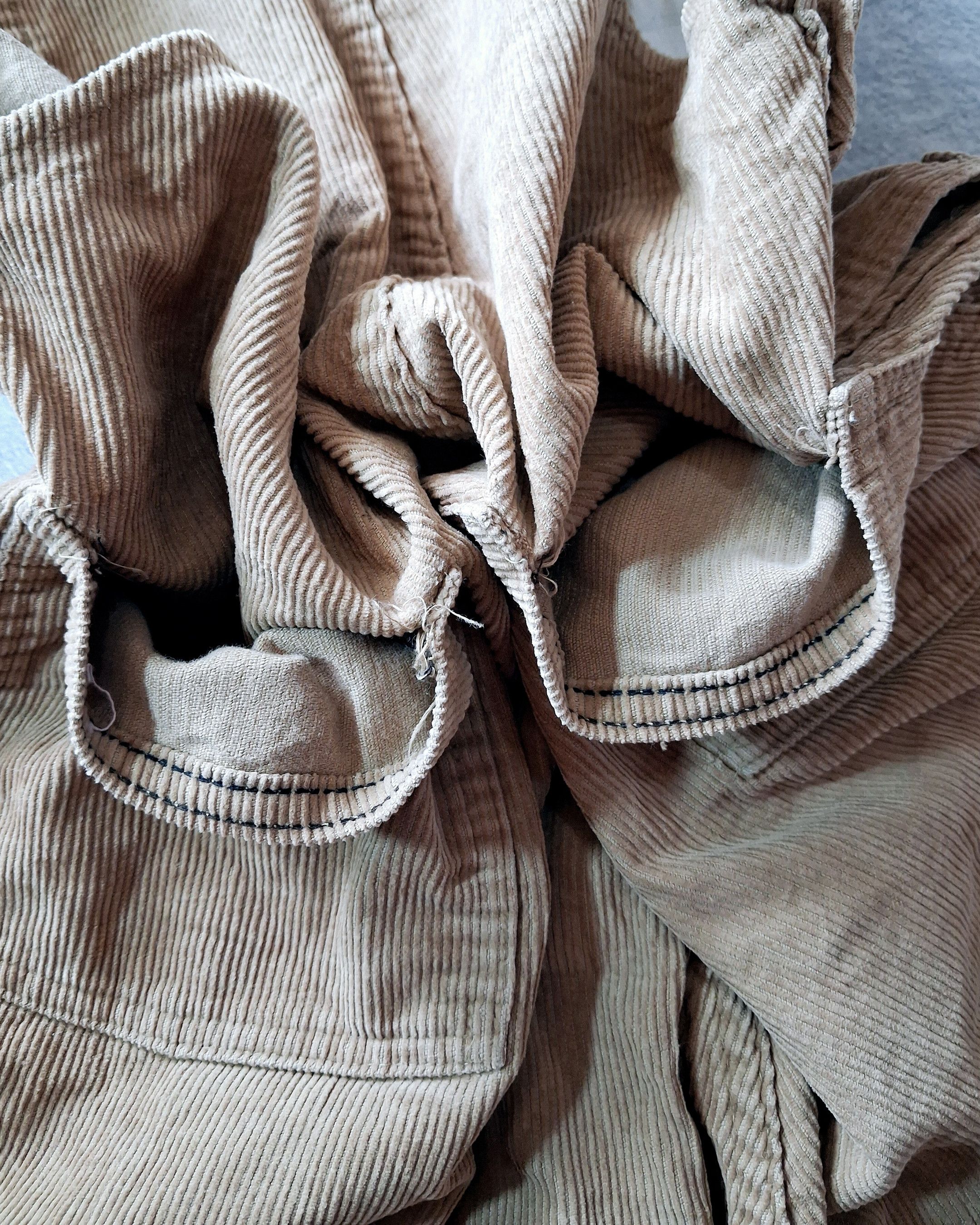Oshkosh OSHKOSH BGOSH VESTBAK GREEN BRASS BUTTON CORDUROY OVERALLS Size US 37 - 18 Thumbnail
