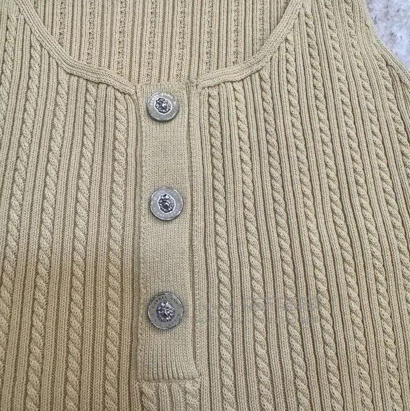 Chanel Chanel Summer Yellow Cotton Sleeveless T-Shirt . Size S / US 4 / IT 40 - 4 Thumbnail