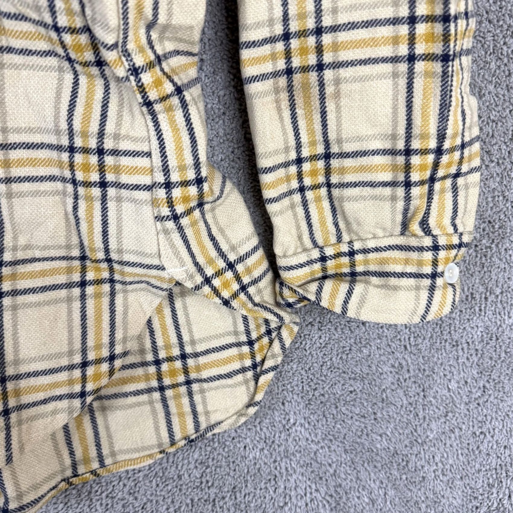 Pendleton VINTAGE Pendleton Shirt Mens XL Beige Plaid Wool Flannel Quilted Lined USA Size US XL / EU 56 / 4 - 3 Thumbnail
