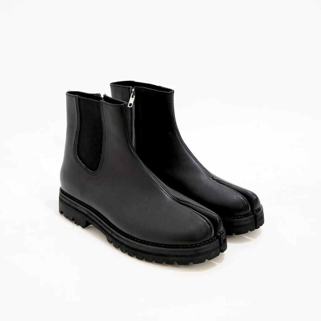 Designer Unisex Takumi Chelsea Boots Tabi Leather Size US 10 / EU 43 - 9 Thumbnail