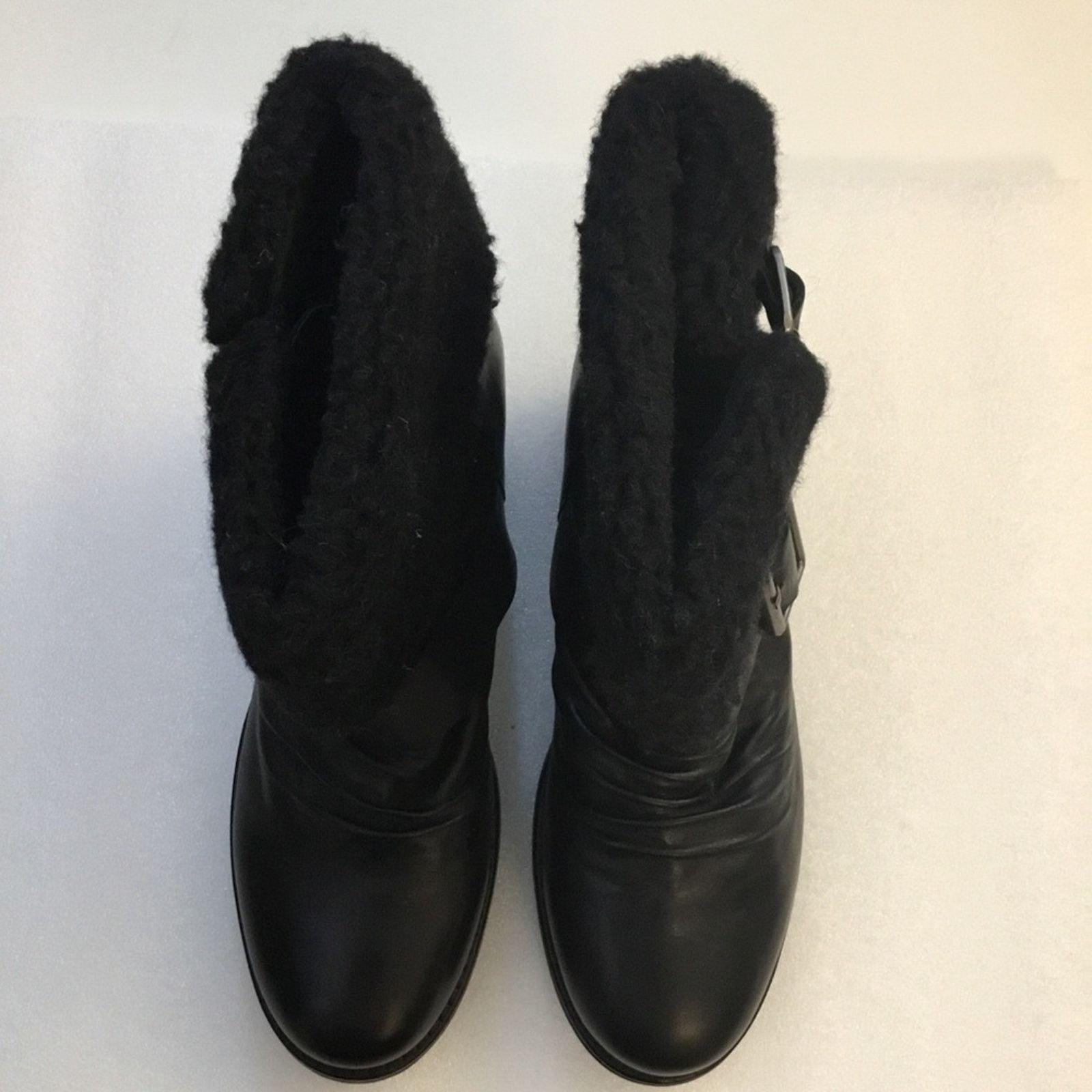 Other Tara M. Black Fur Booties Size US 7 / EU 40 - 1 Thumbnail