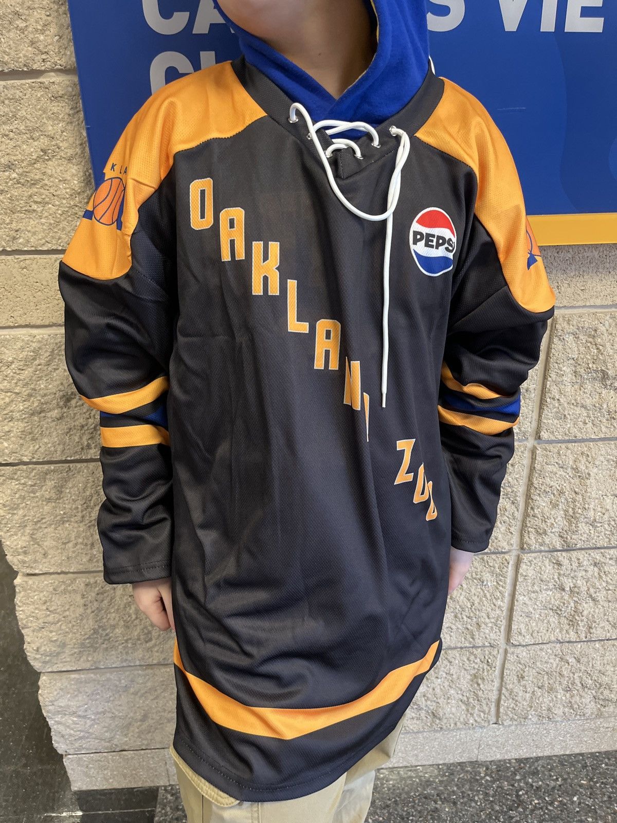 Other Pitt Oakland Zoo jersey Size US M / EU 48-50 / 2 - 3 Thumbnail