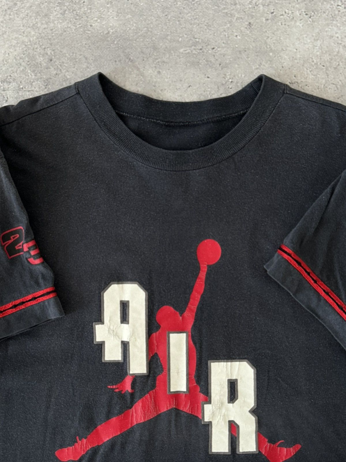 Jordan Brand × Vintage Vintage 90s Air Jordan USA Faded T-Shirt Size US M / EU 48-50 / 2 - 3 Thumbnail