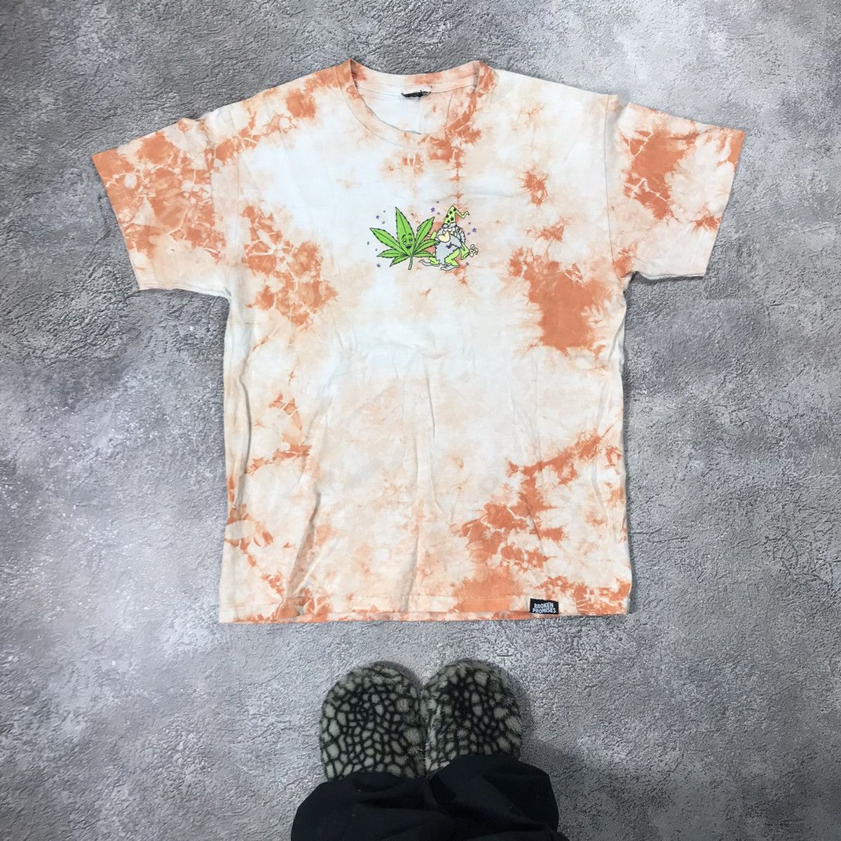Vintage Vintage Y2K Sun Faded Graphic Tee Streetwear Grunge Slim L Size US L / EU 52-54 / 3 - 1 Thumbnail