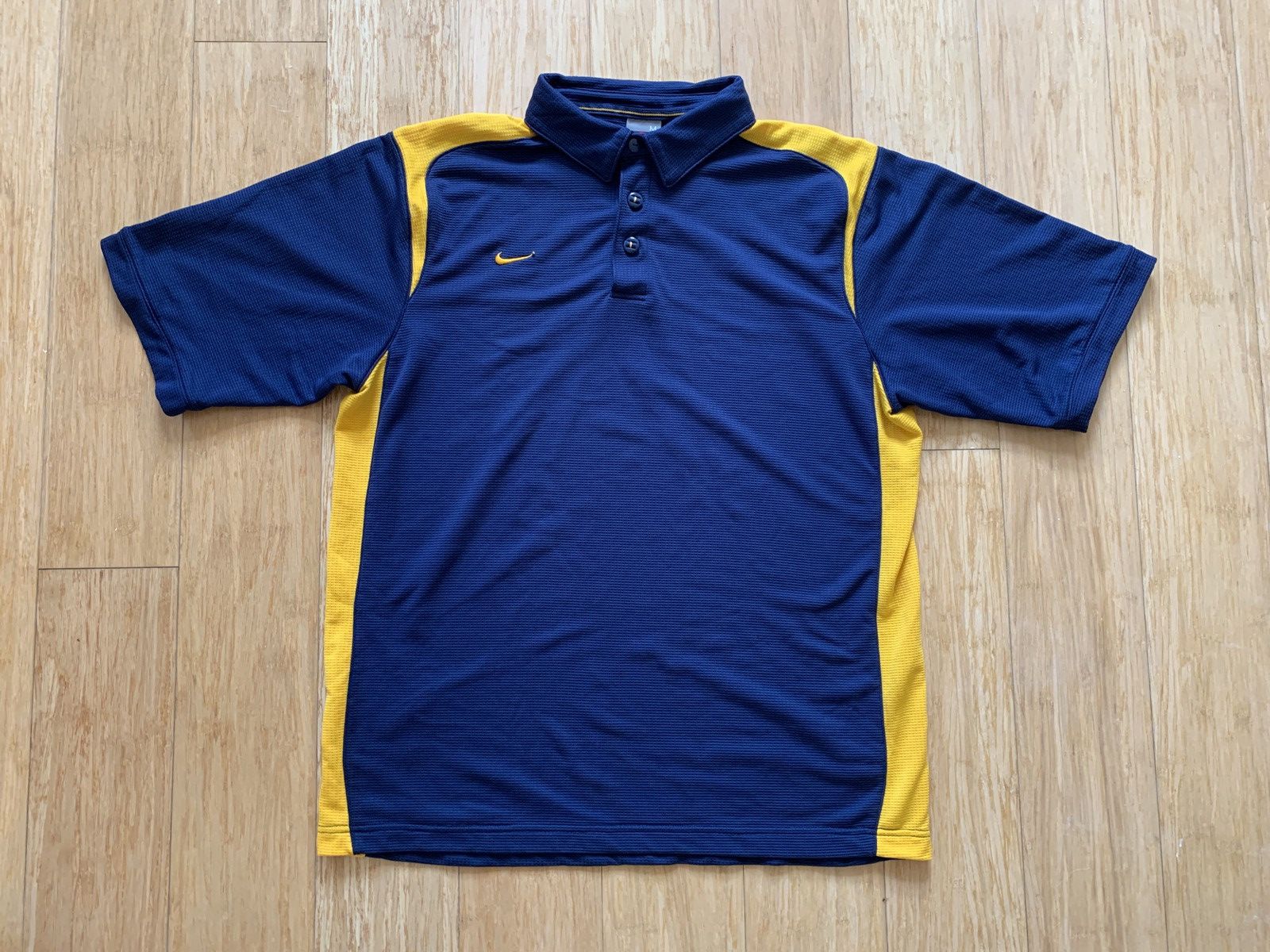 Nike Nike x West Virginia Polo Size US M / EU 48-50 / 2 - 1 Thumbnail