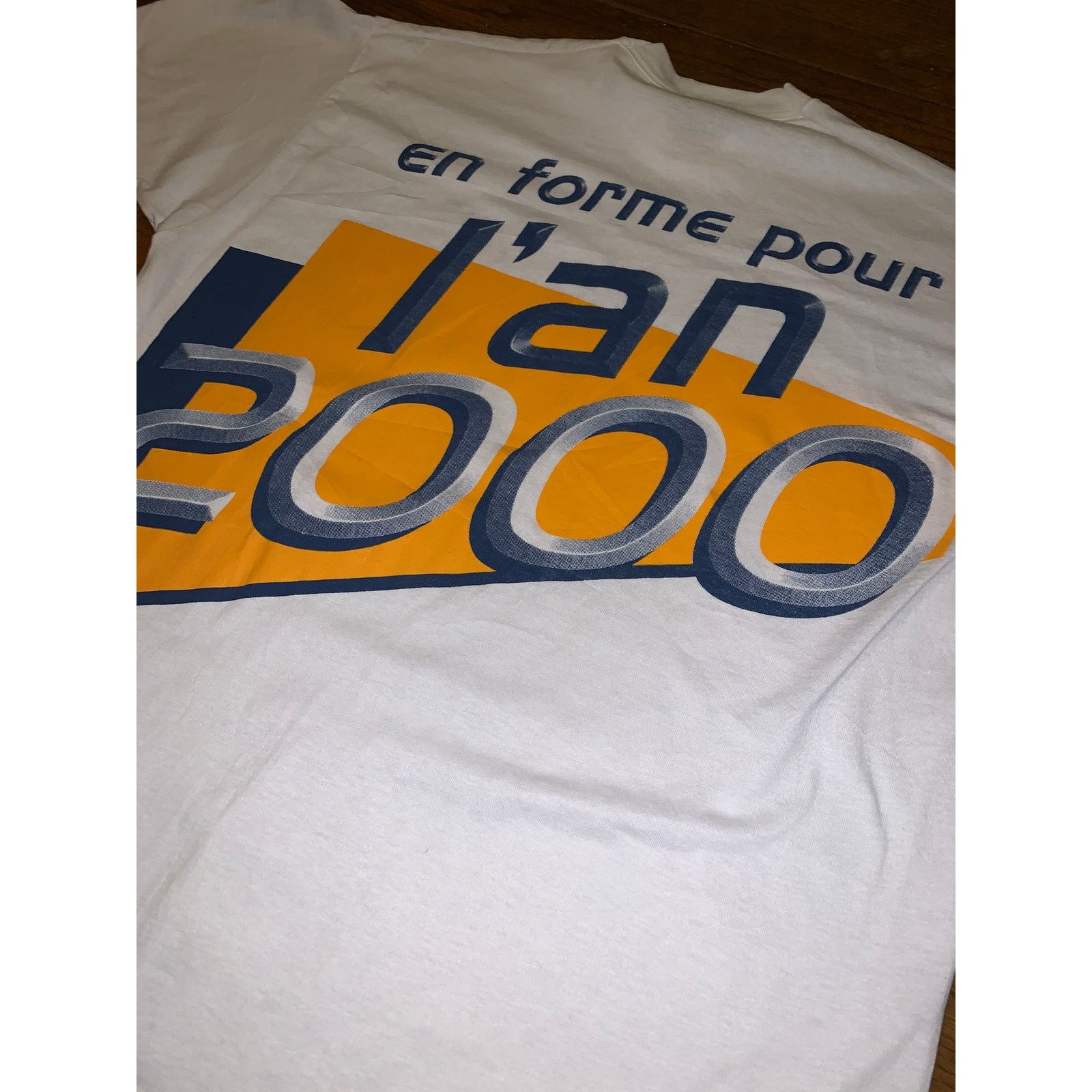 Fruit Of The Loom × Vintage Vintage 90s Réseau Santé "L'an 2000" Graphic T-Shirt XL Size US XL / EU 56 / 4 - 8 Thumbnail