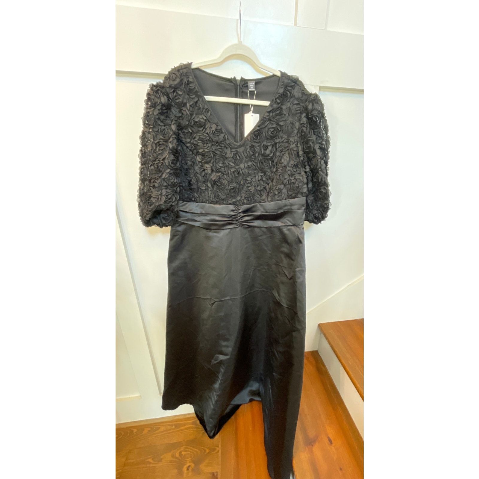Shein NWT Shein Modely Plus 3D Flowers Puff Sleeve Ruched Dress Size XXL / US 16-18 / IT 52-54 - 4 Thumbnail