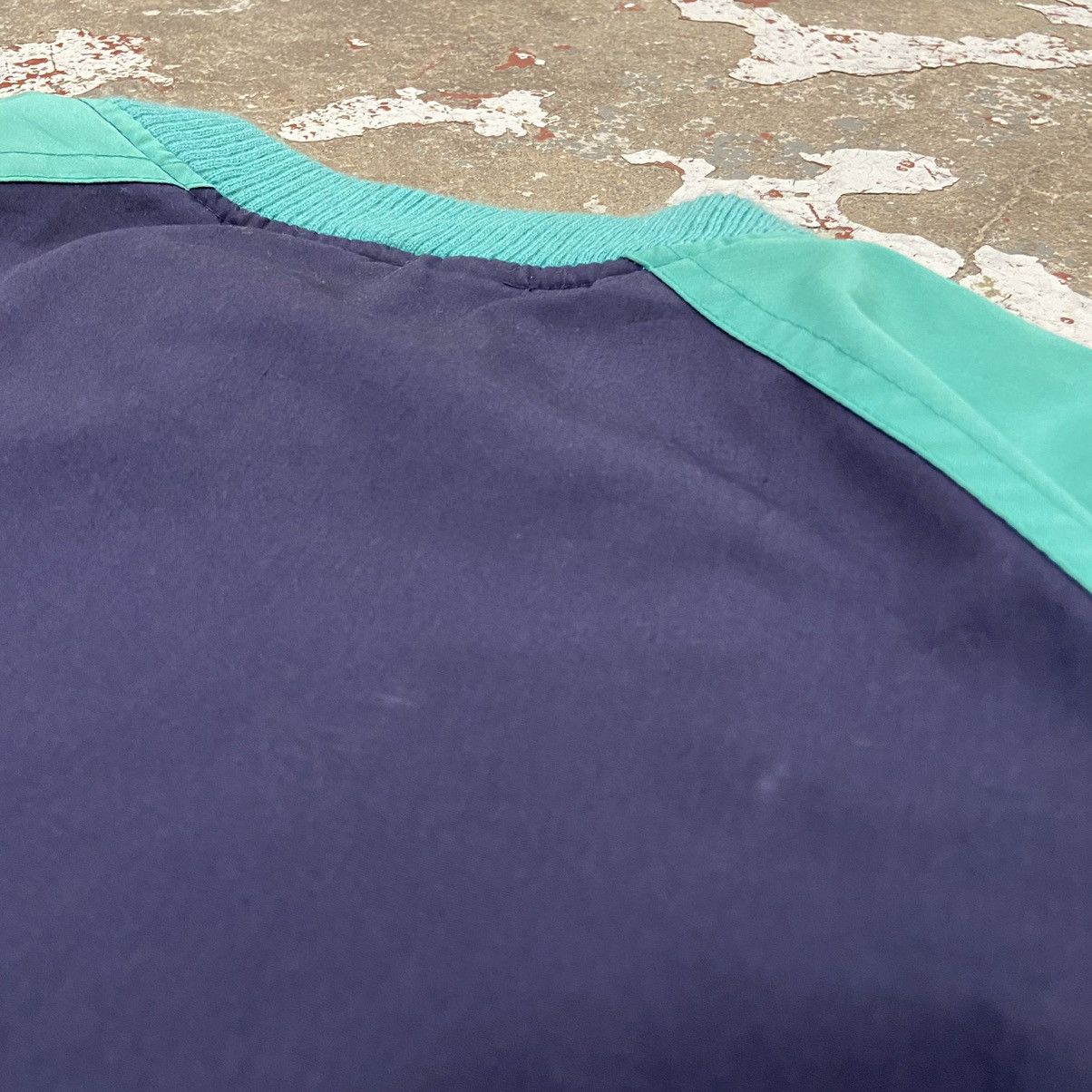 Vintage Vintage Navy Blue And Teal Zip-up Jacket Size US L / EU 52-54 / 3 - 11 Thumbnail