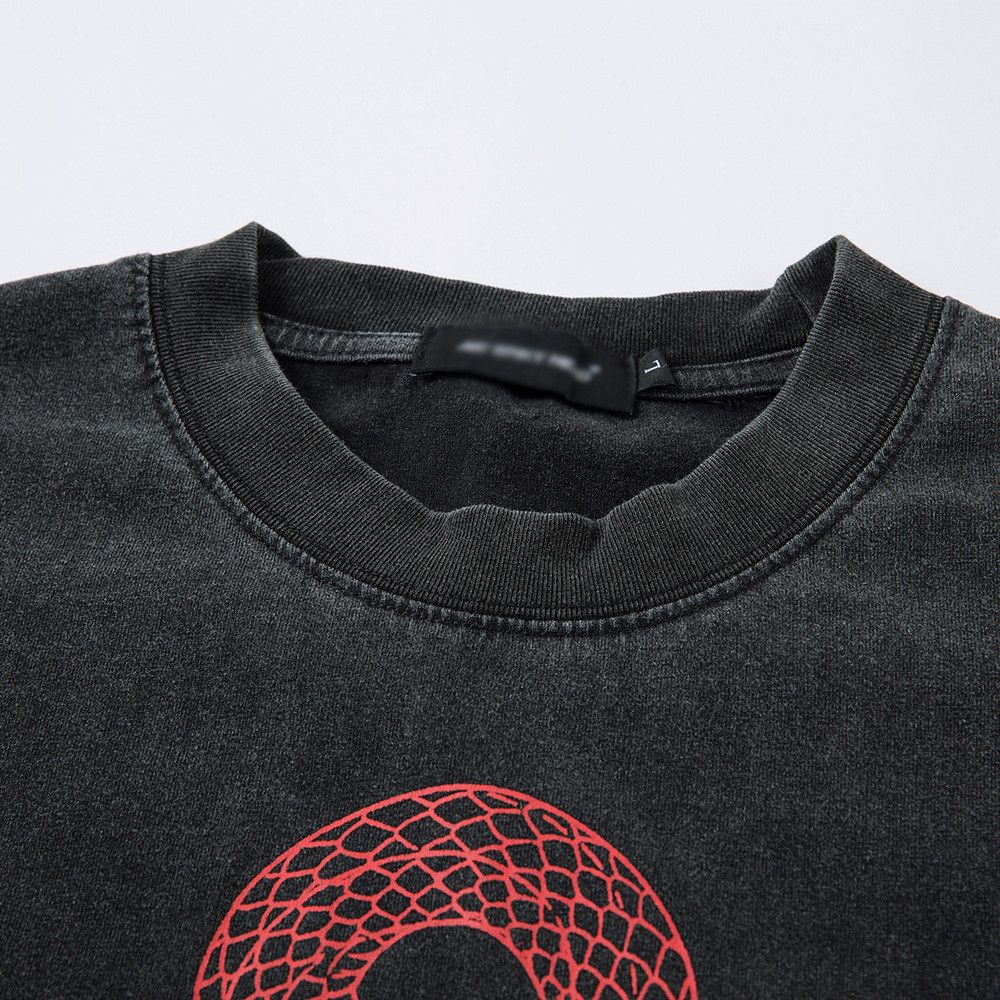 Japanese Brand × Vintage Men's loose casual snake print distressed washed T-shirt Size US L / EU 52-54 / 3 - 3 Thumbnail