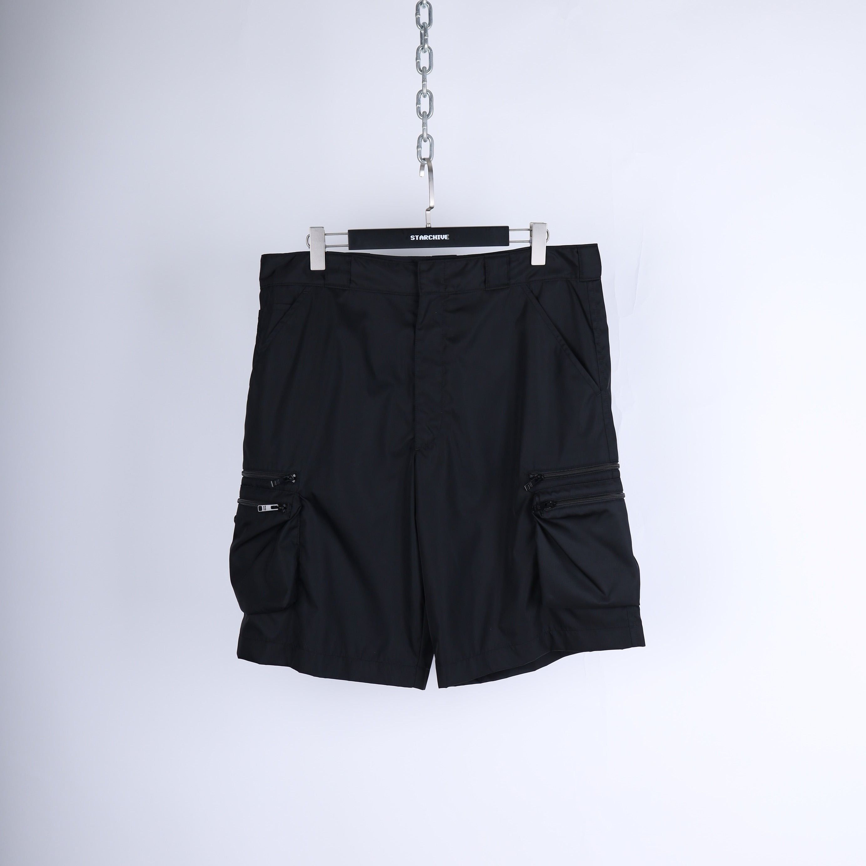 Prada PRADA NYLON CARGO SHORTS Size US 36 / EU 52 - 1 Thumbnail