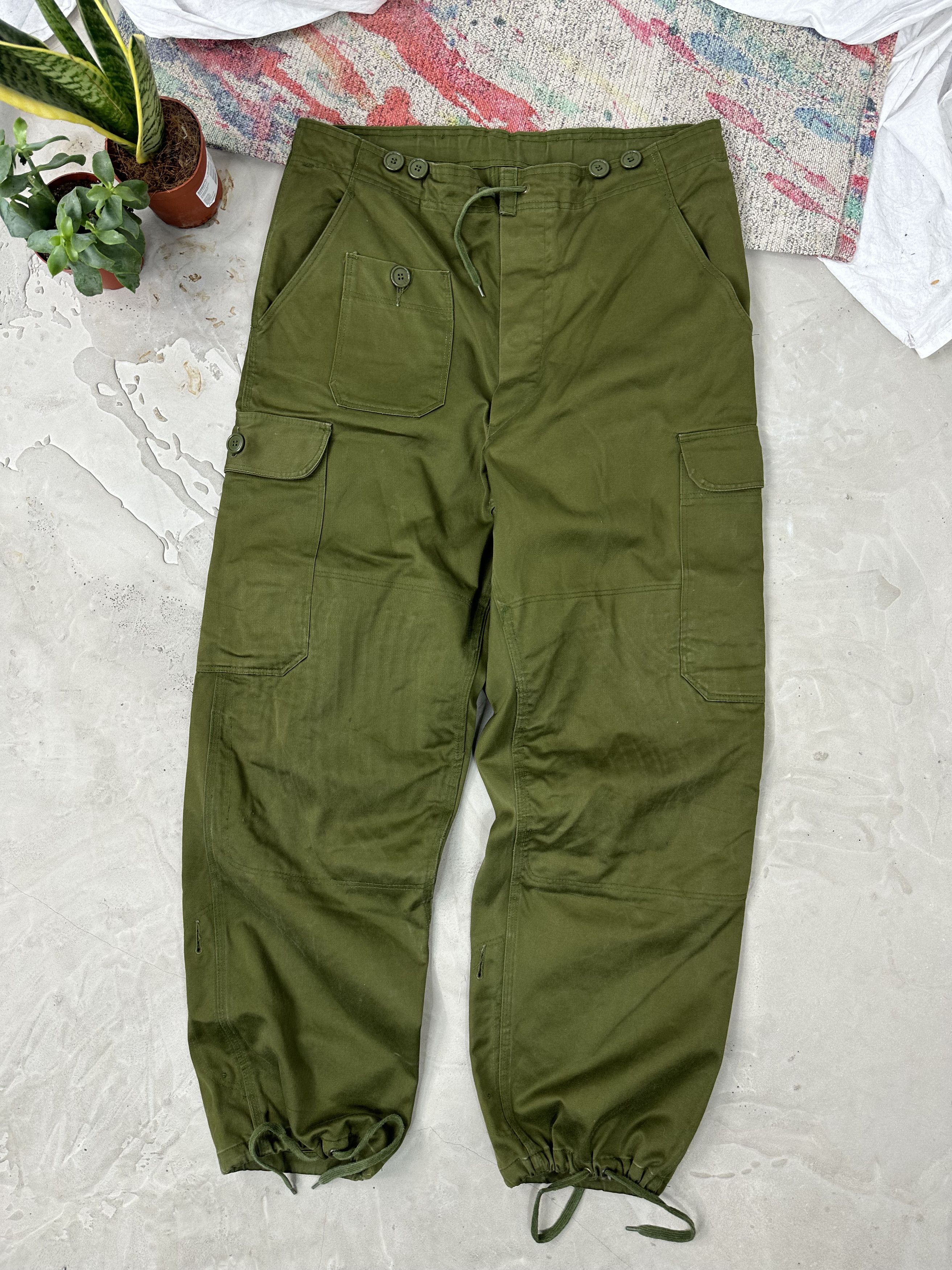 Image of 60S Vintage 1968 Military Cargo Pants in Khaki, Men's (Size 36)