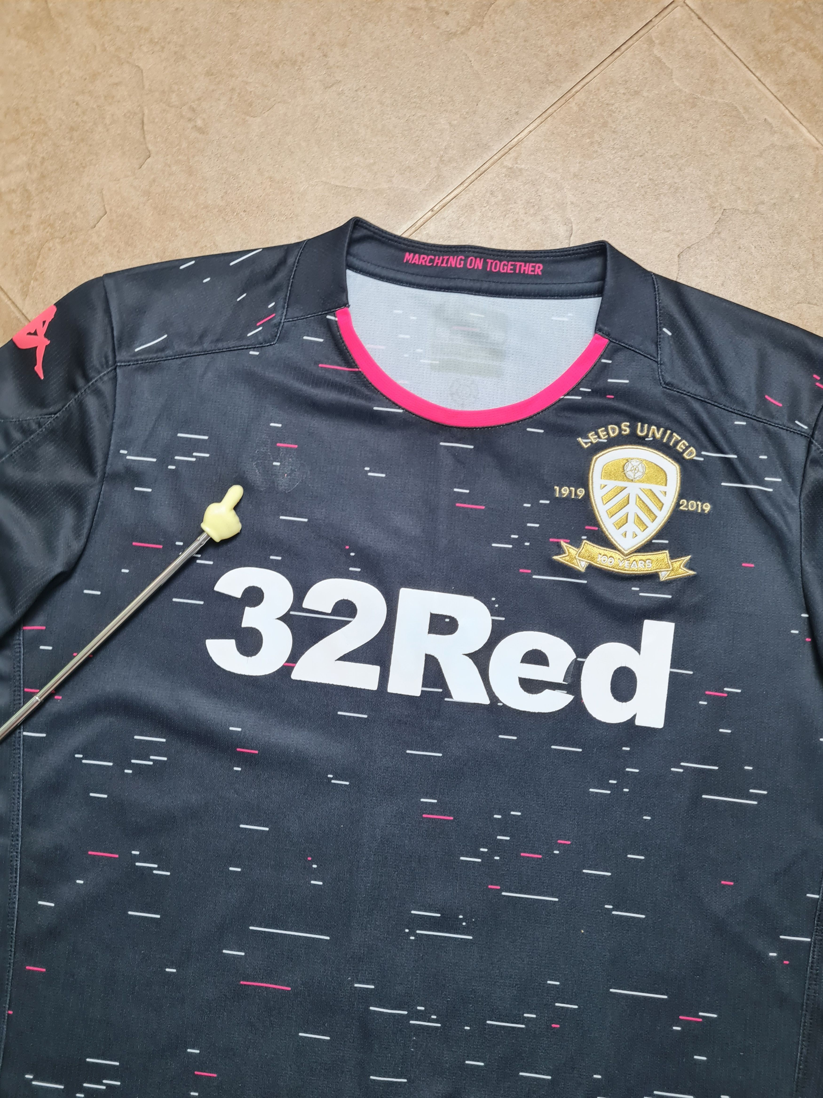 Kappa LEEDS UNITED 2019 2020 AWAY FOOTBALL SHIRT SOCCER KAPPA Size US XL / EU 56 / 4 - 8 Thumbnail