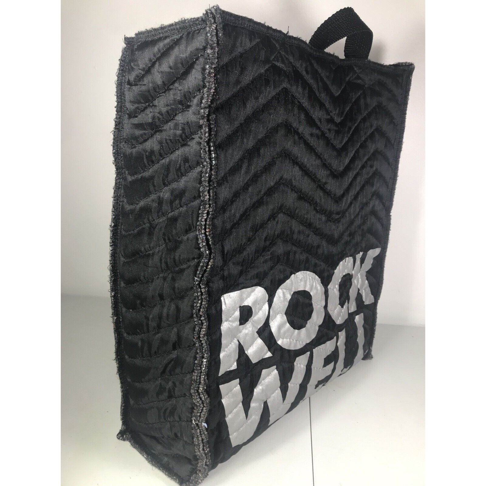 Other Heavy Quilted Reversible Rough-Cut Rock Well Black and Silve Size ONE SIZE - 6 Thumbnail