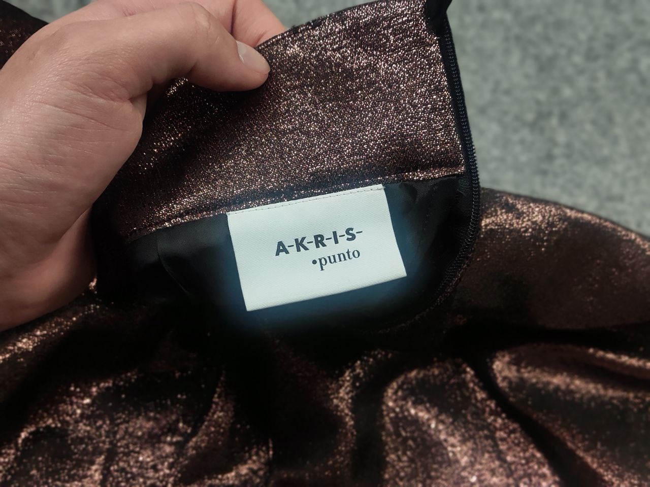 Akris Akris Punto Pleated Bronze Iridescent Lamé Bell Skirt Knee Size 27" / US 4 / IT 40 - 9 Thumbnail