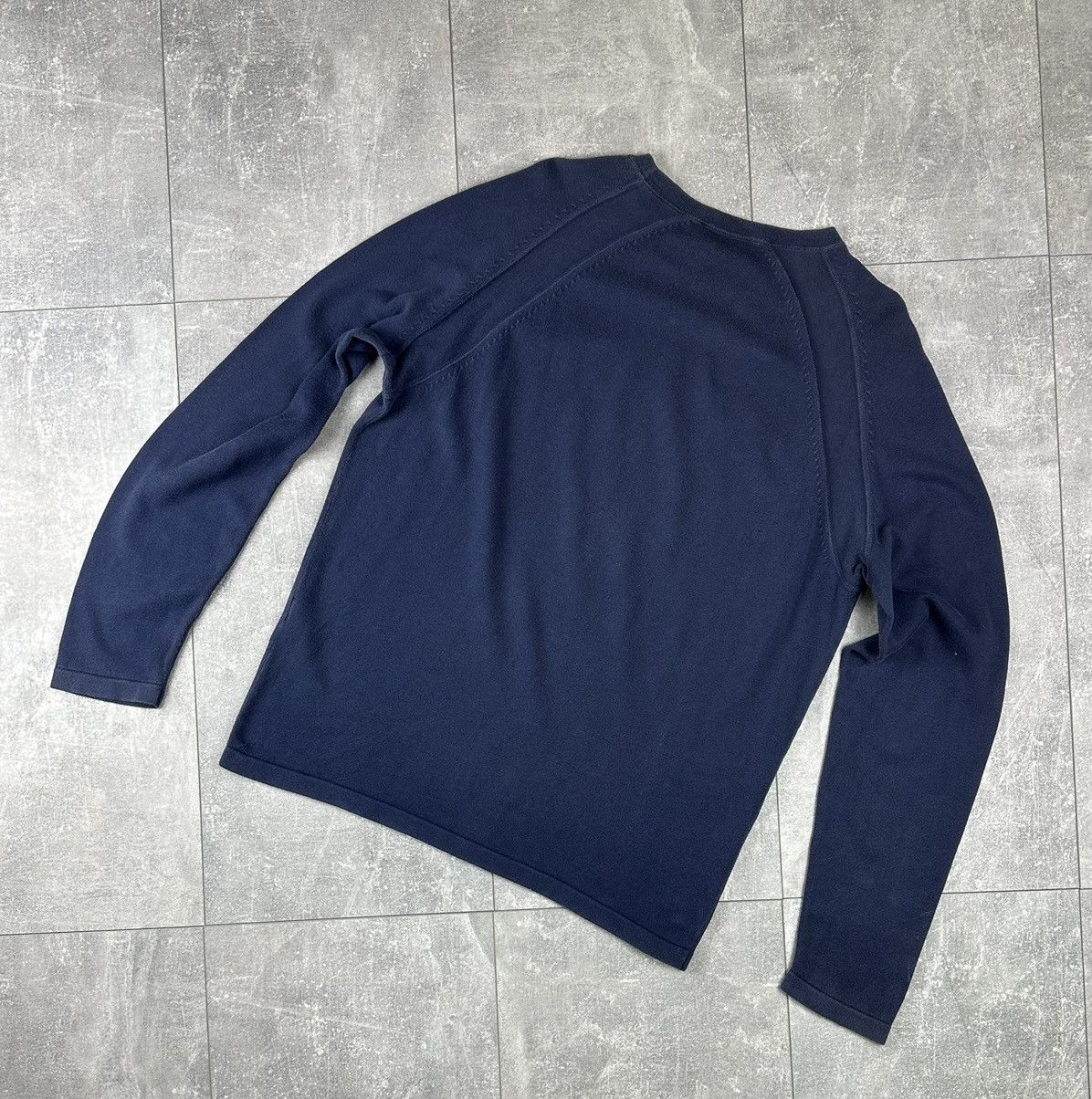 Yves Saint Laurent Yves Saint Lauren Small Logo Crew Neck Pullover Sweater Size US L / EU 52-54 / 3 - 12 Thumbnail