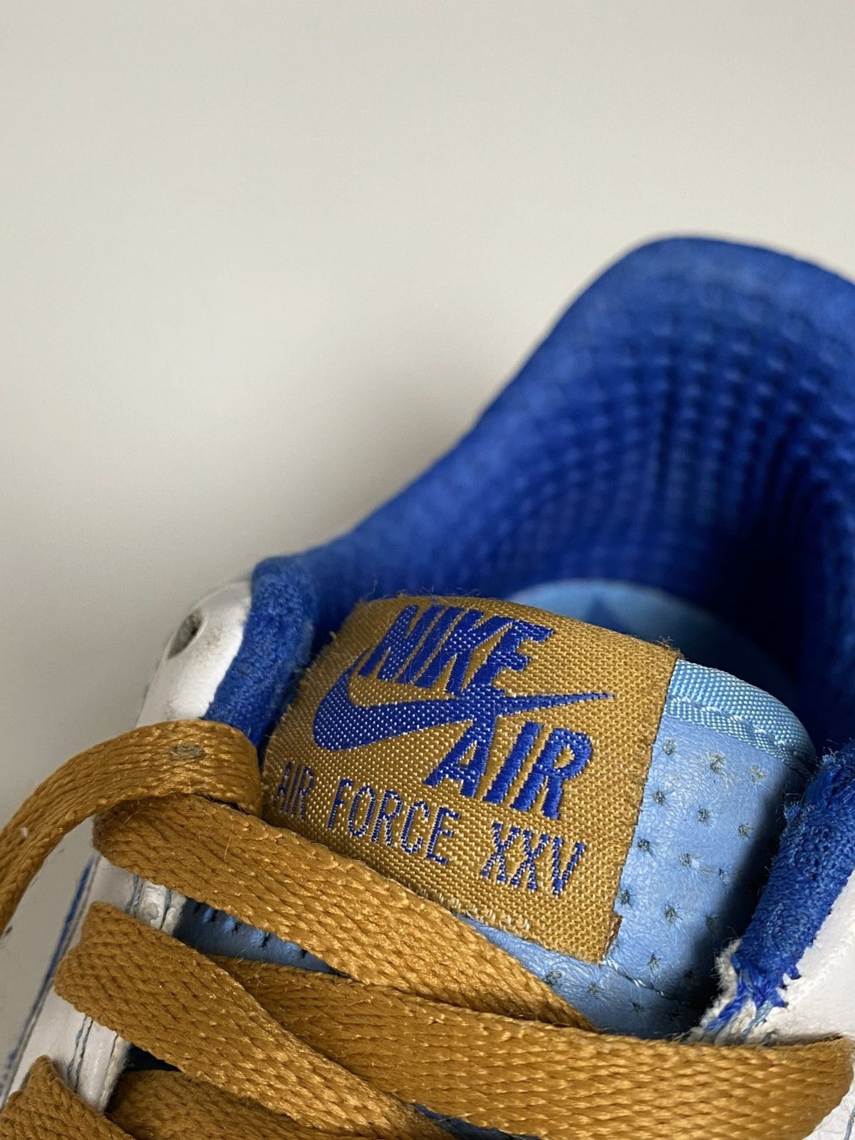 Nike 🔥 VINTAGE 00s NIKE AIR FORCE 1 PREMIUM DOWN NORTH COLLAB Size US 7 / EU 40 - 15 Thumbnail