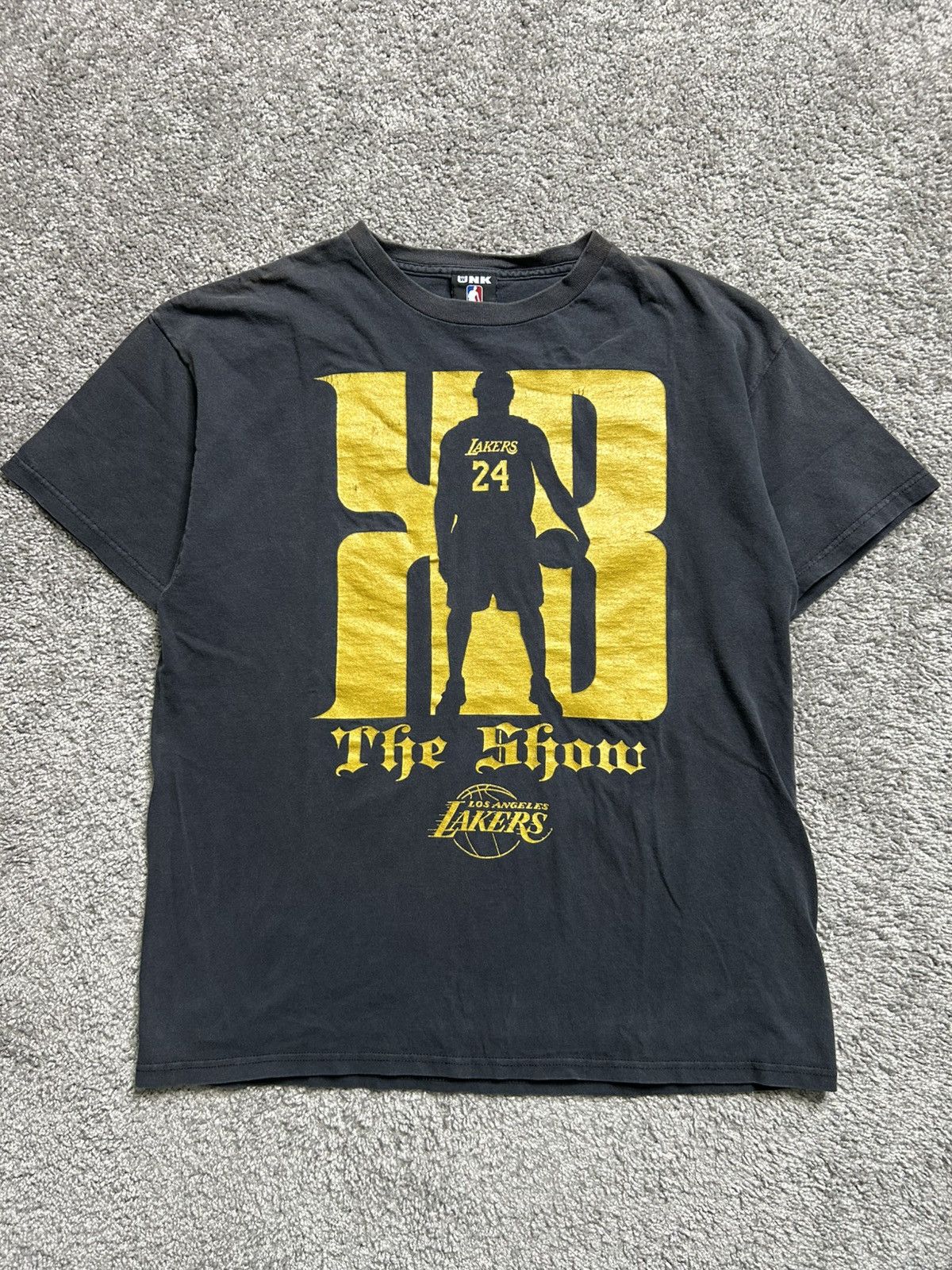 NBA × Vintage Vintage Los Angeles Lakers Kobe Bryant The Show NBA UNK Tee Size US L / EU 52-54 / 3 - 1 Thumbnail