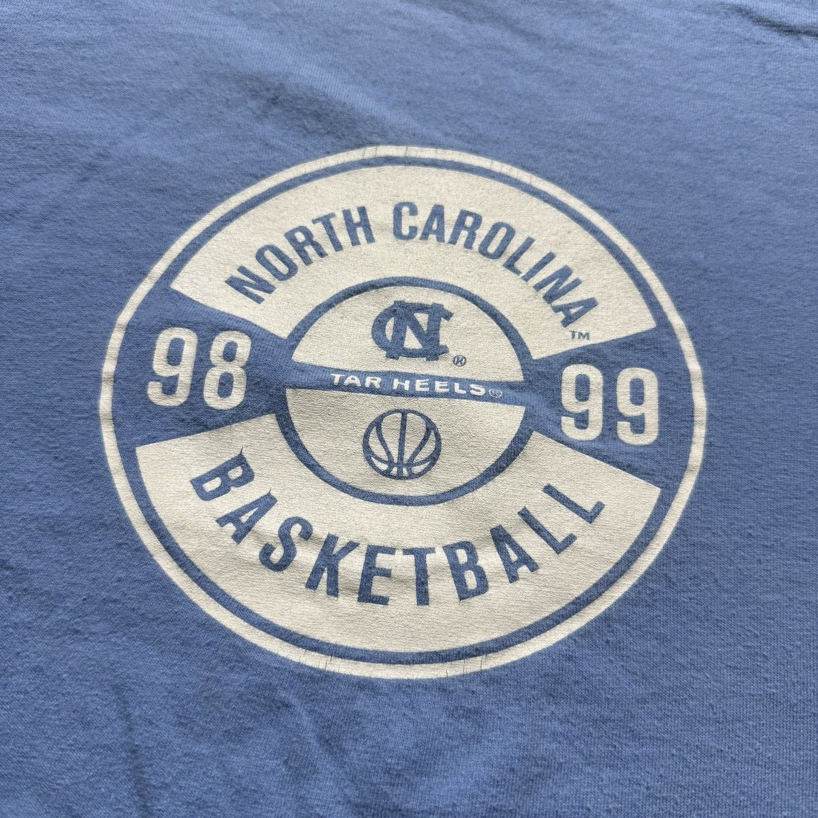 Nike Vintage 90s Nike North Carolina Tar Heels Jordan T-Shirt Size US L / EU 52-54 / 3 - 4 Thumbnail