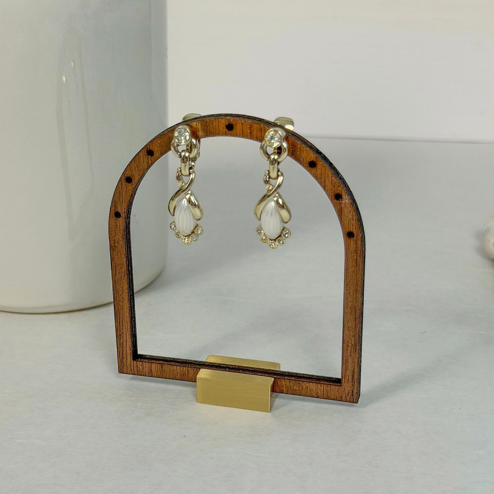 Vintage VTG 1958 Sarah Coventry My Fair Lady Thermoset Jewelry Set Size ONE SIZE - 15 Thumbnail