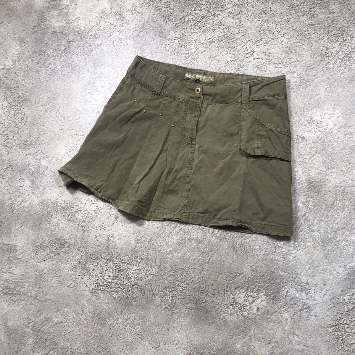 Vintage Vintage Y2K Khaki Cargo Shorts Baggy Streetwear Bleached 29 Size 29" - 2 Thumbnail