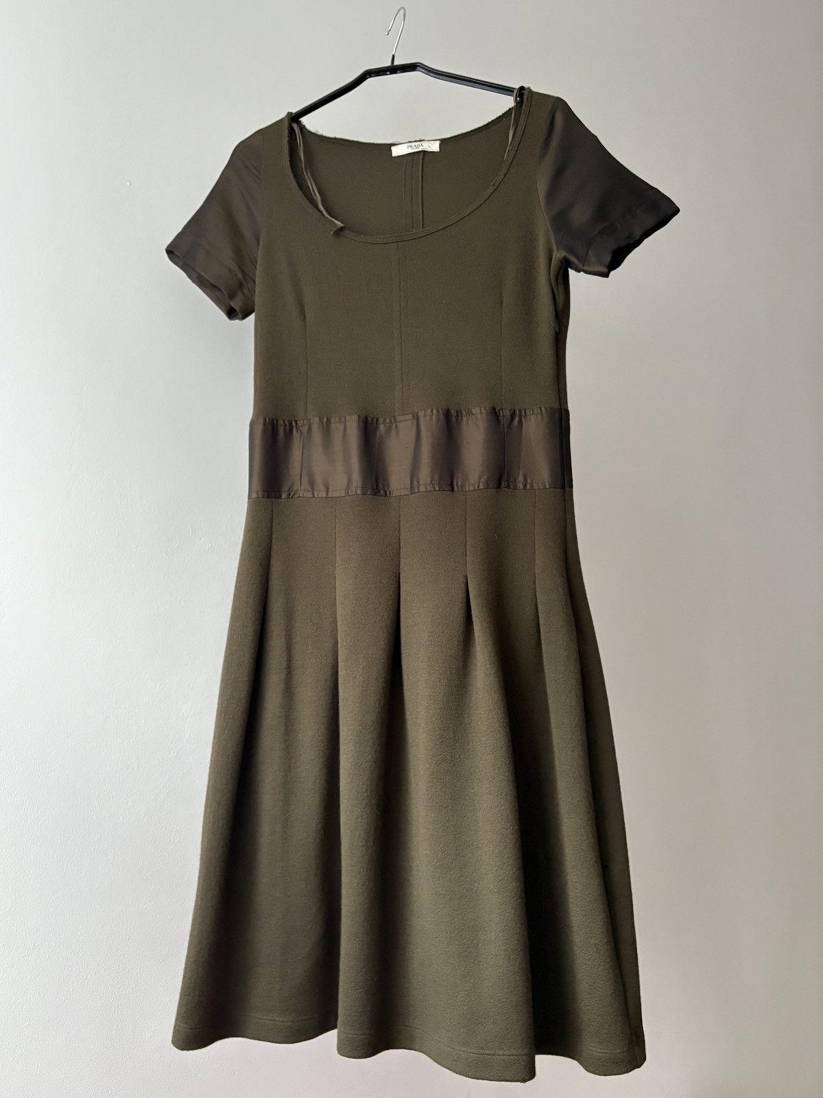 Miu Miu × Prada Prada khaki 2010 dress Size M / US 6-8 / IT 42-44 - 2 Thumbnail