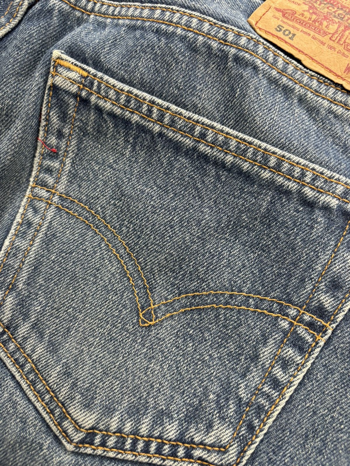 Levi's Vintage Clothing Vintage Levi’s 501 Made in UK Jeans W32 L32 90s Y2K Bitton Size US 32 / EU 48 - 6 Thumbnail