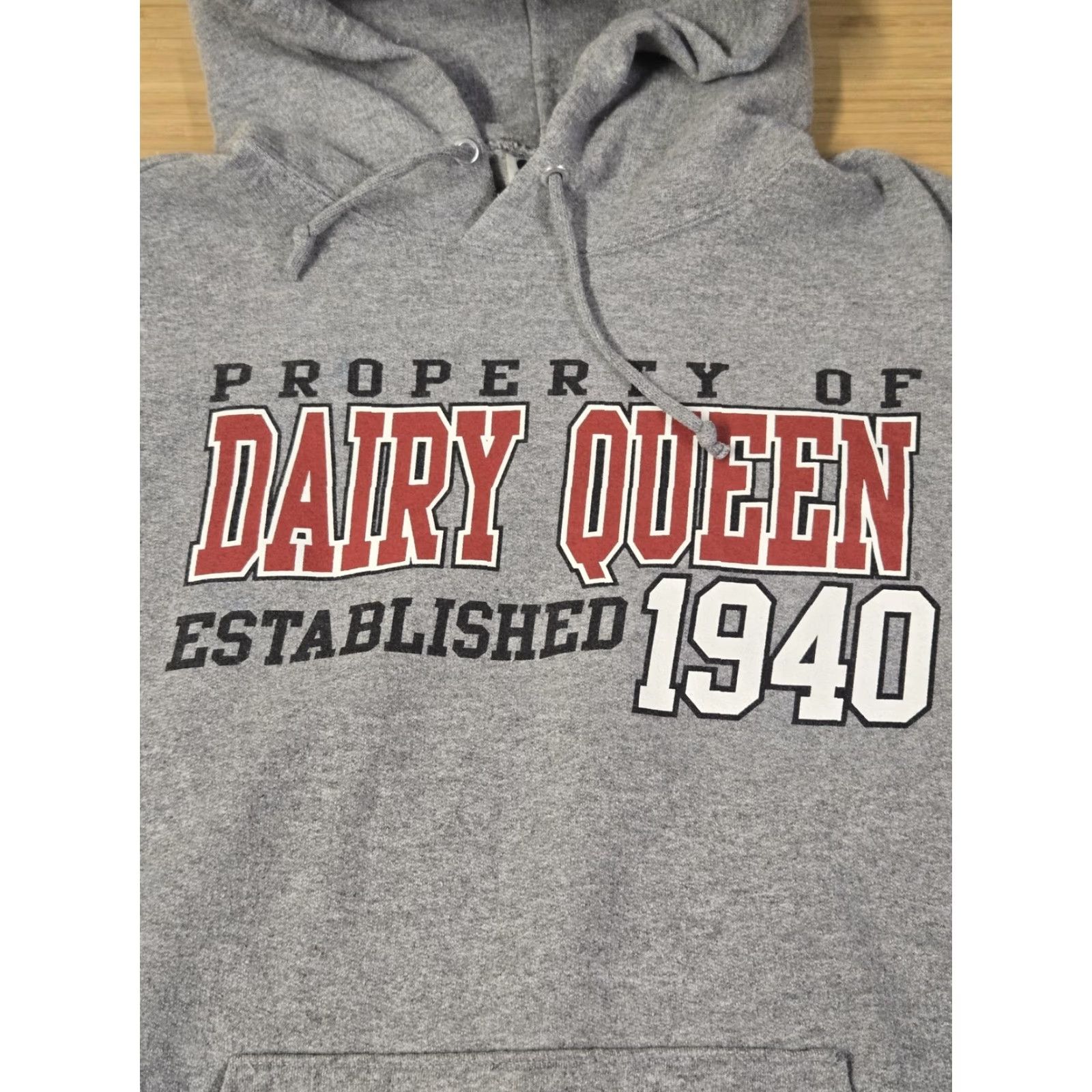 Jerzees Dairy Queen Hoodie Sweatshirt Men L Gray Property Of Established 1940 Graphic Print Logo Kangaroo Pocket Pullover Fleece Jerzees NuBlend Size US L / EU 52-54 / 3 - 4 Thumbnail
