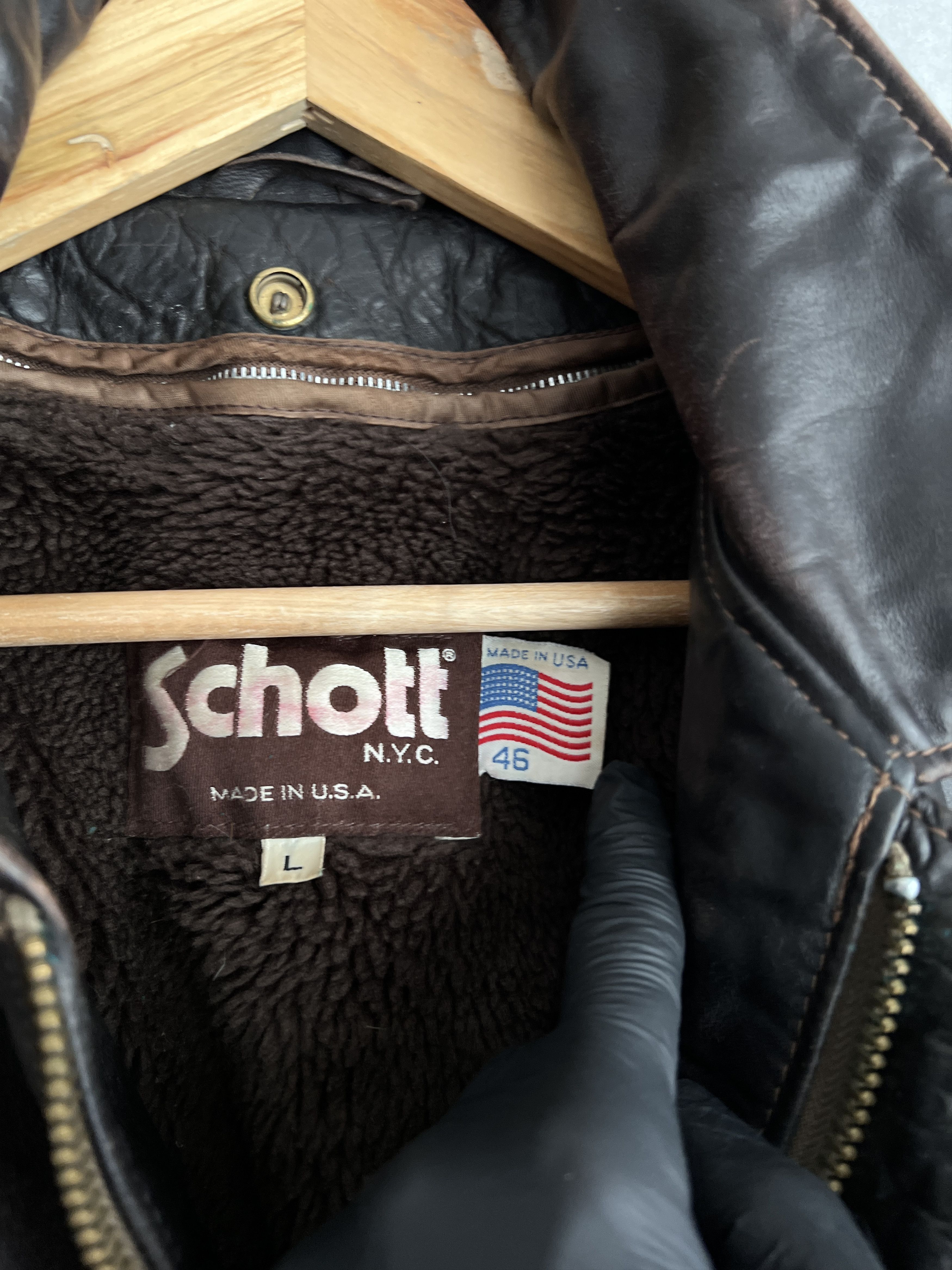 Schott Archive Schott USA VTG 80s Leather faded flyer bomber jacket Size US L / EU 52-54 / 3 - 14 Thumbnail