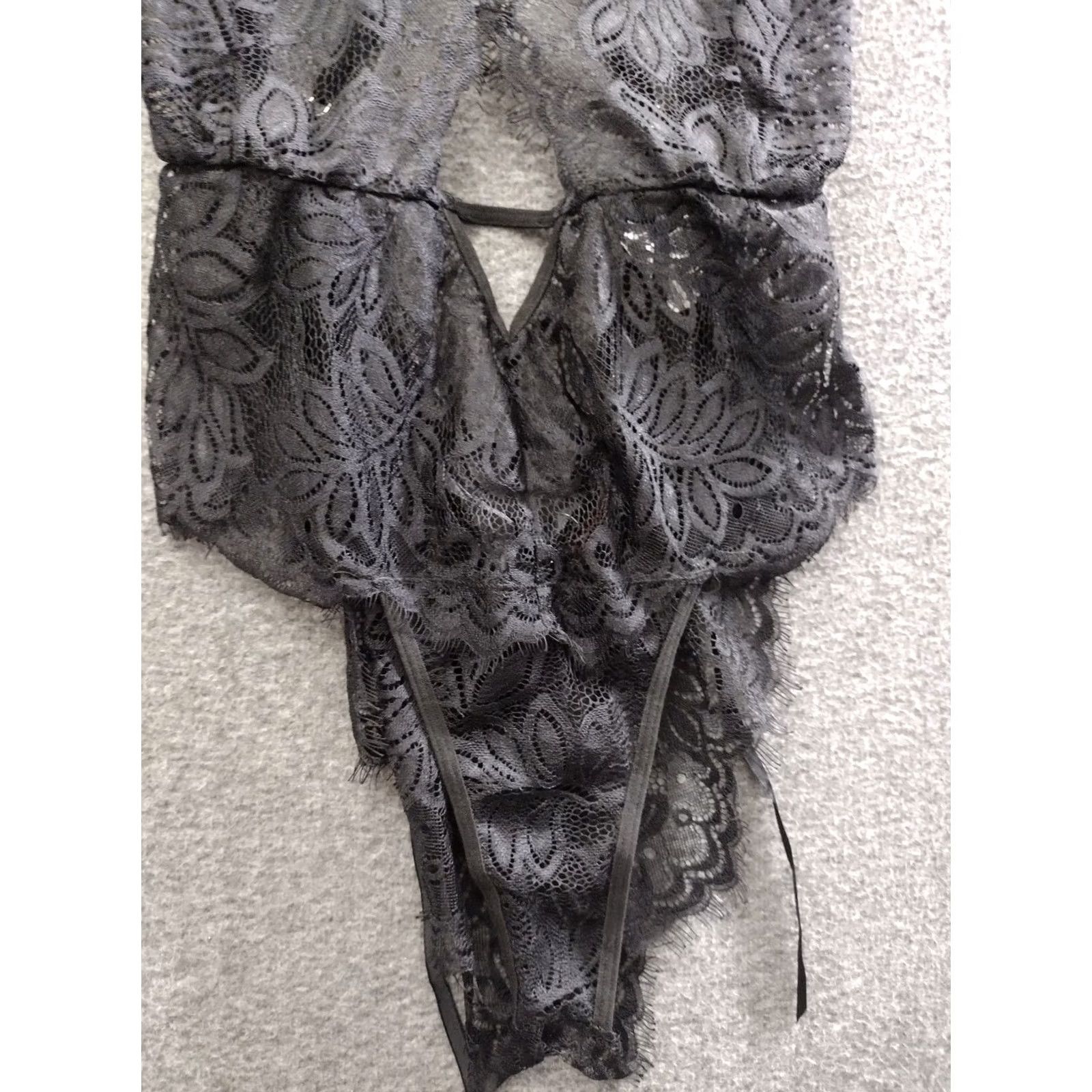 Vintage AvidLove Teddy lingerie Woman XL black lace Plunge V-Neck Cross Back One Piece Women Size XL Teddy lingerie Size ONE SIZE - 4 Thumbnail