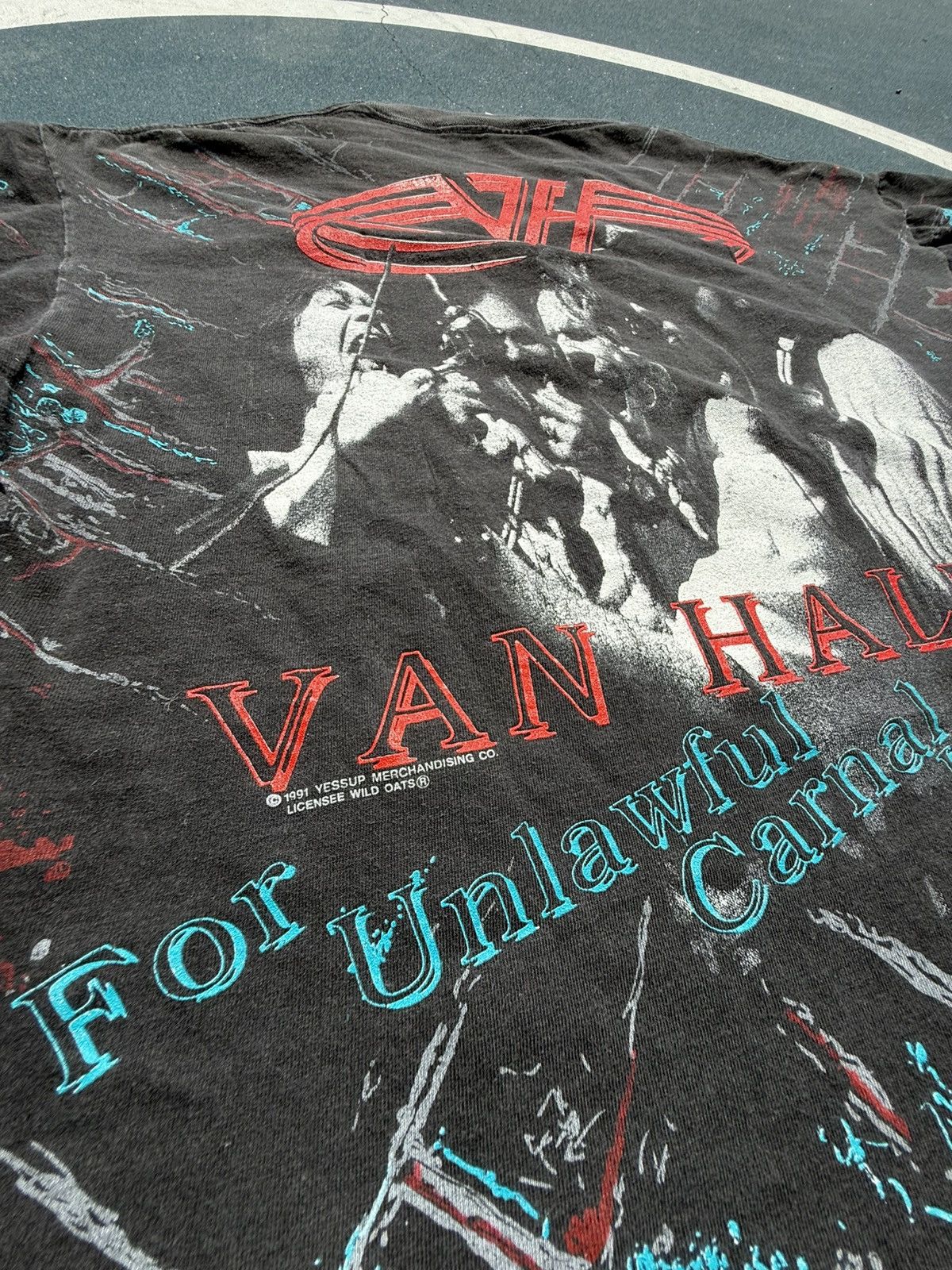 Vintage Vintage 1991 Van Halen Tshirt. Size US XL / EU 56 / 4 - 7 Thumbnail