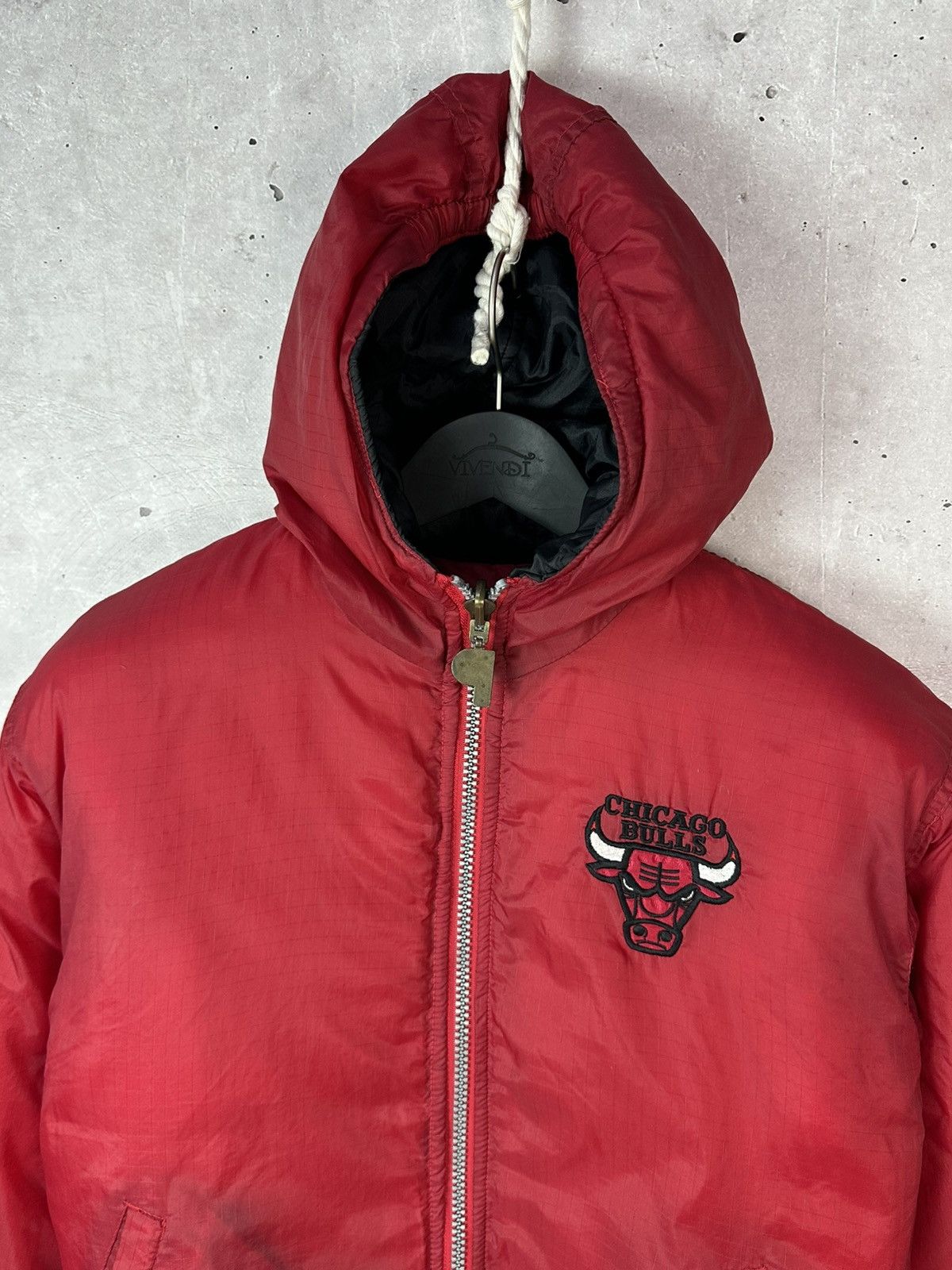 NBA Vintage Chicago Bulls NBA Pro Player Big Logo Puffer Jacket Size US S / EU 44-46 / 1 - 16 Thumbnail