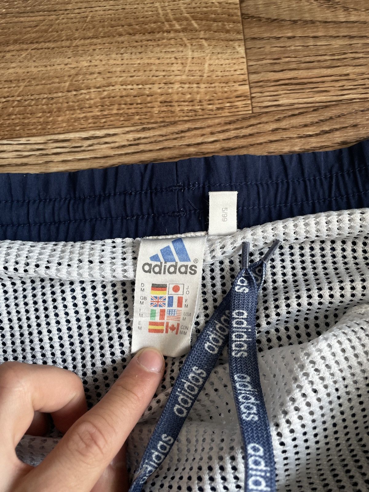 Adidas × Vintage Vintage Adidas shorts streetwear y2k style casual size XL Size US 36 / EU 52 - 4 Thumbnail