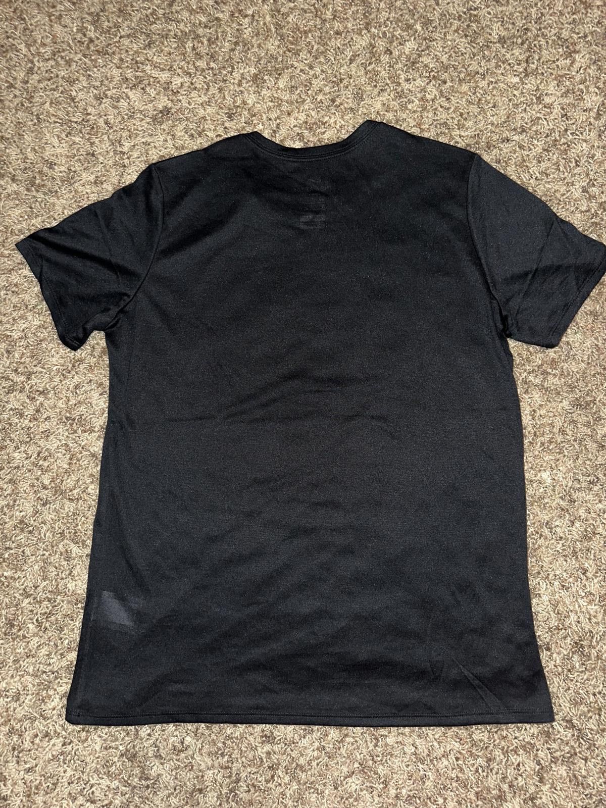 Nike Nike Womens Team Canada Hockey Short Sleeve Black T-Shirt Size L / US 10 / IT 46 - 2 Thumbnail