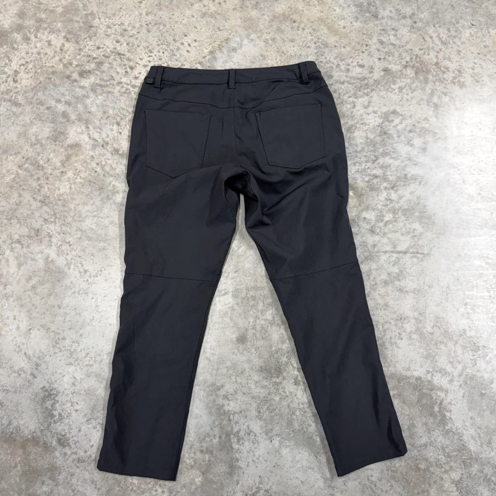 Lululemon Lululemon Pants Mens 31 x 27 Chino Tech Warpstreme Office Golf Slim Flat Front Pockets Gray Tight Tapered Casual Zip Size US 31 - 5 Thumbnail