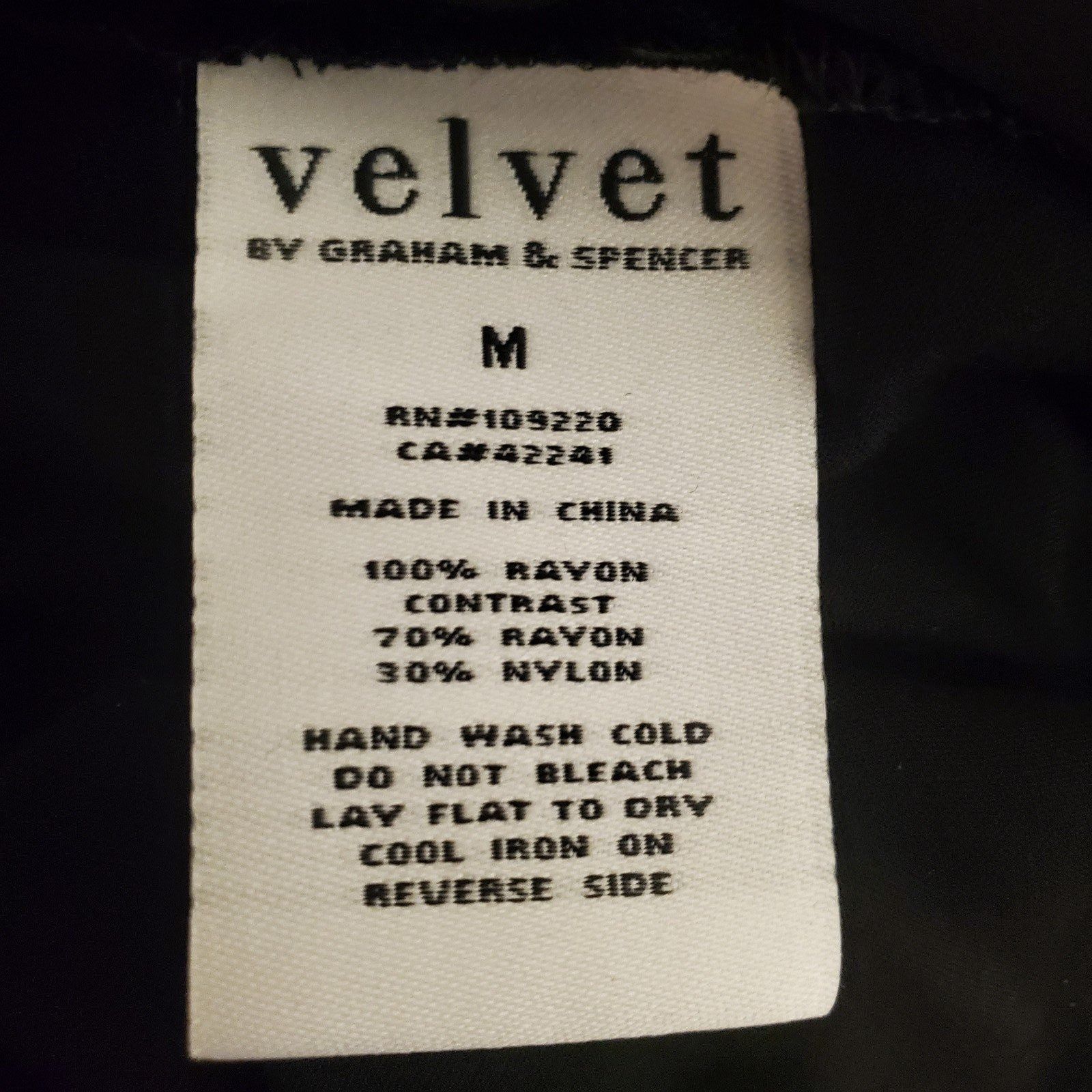 Velvet Velvet by Graham & Spencer Lace Inset Top Sheer V Neck Shirt Size M / US 6-8 / IT 42-44 - 5 Thumbnail