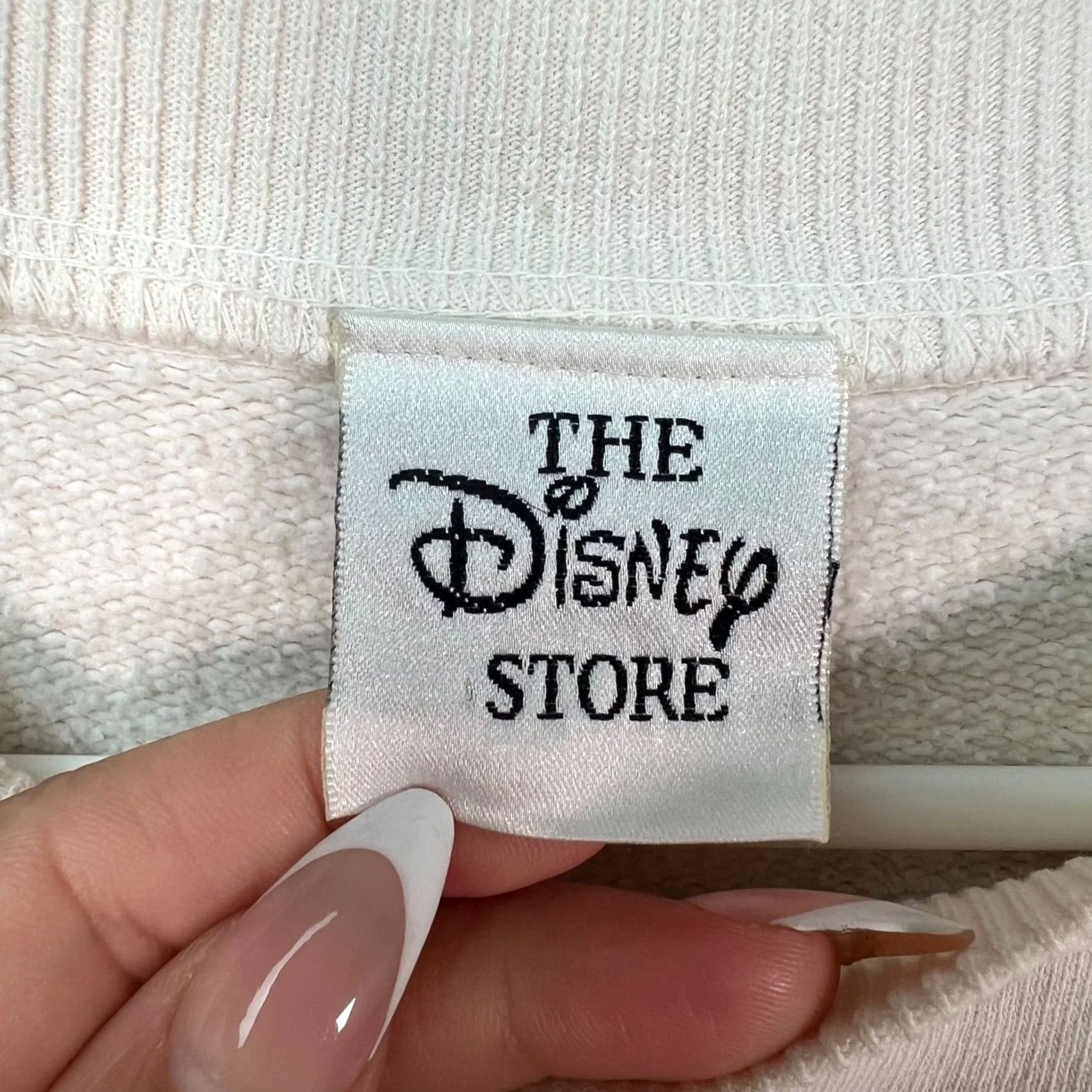 Disney VINTAGE Disney Winnie The Pooh Sweatshirt Large White Pullover Mens WWII Size US L / EU 52-54 / 3 - 3 Thumbnail