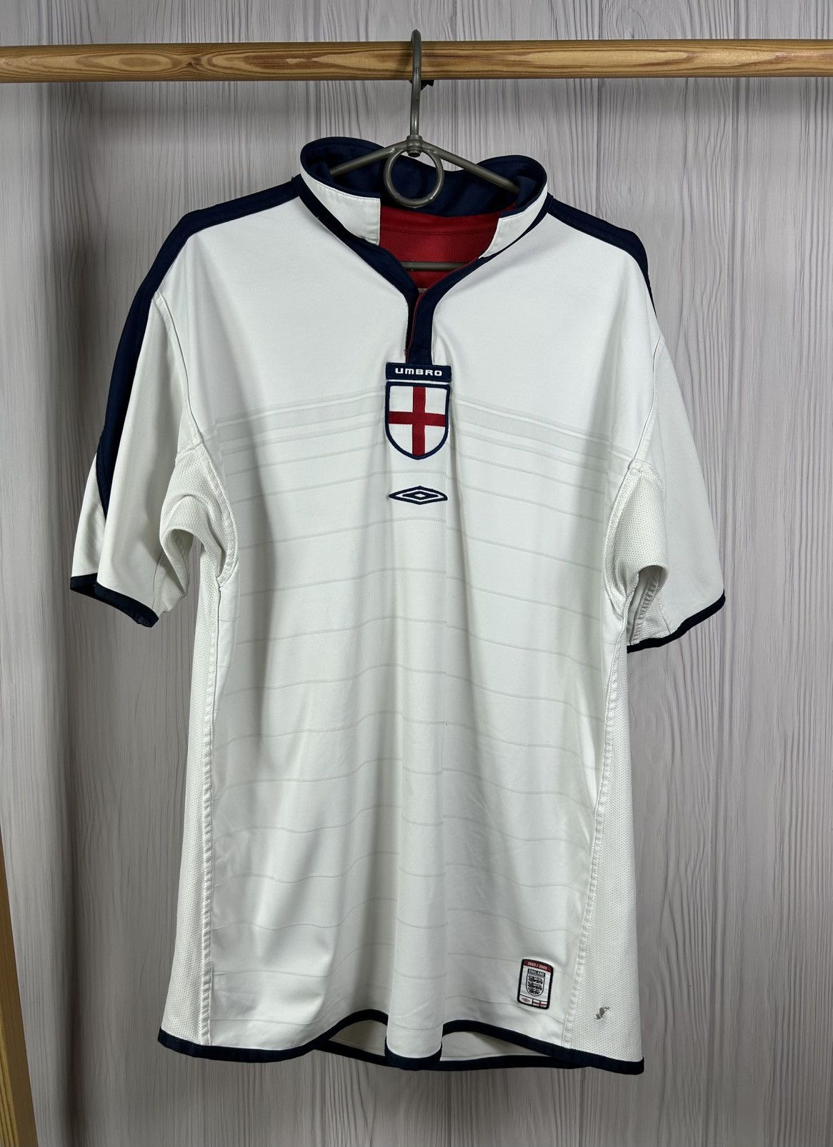 Umbro England Home Football Shirt 2003/05 Adults Large Umbro Size US L / EU 52-54 / 3 - 2 Thumbnail