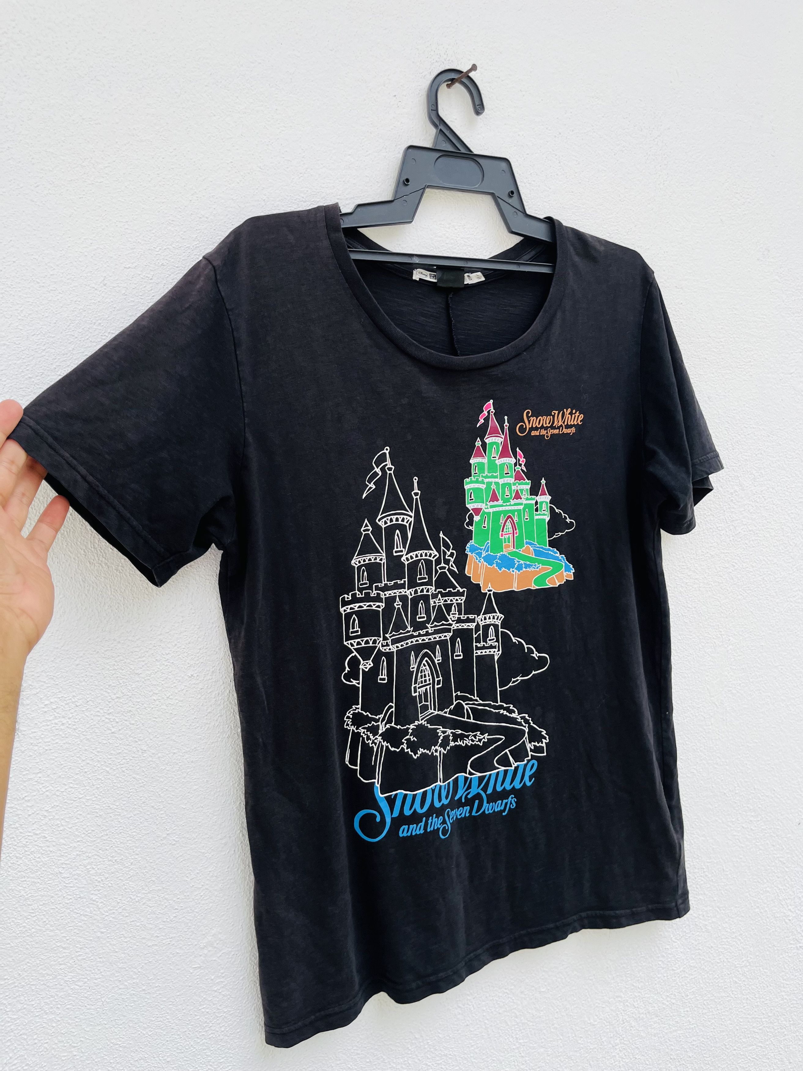 Japanese Brand Vintage Undercover Crossover Snow White Movie shirt Size US M / EU 48-50 / 2 - 3 Thumbnail