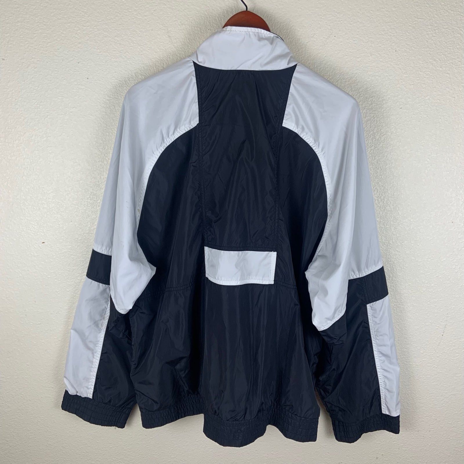 Nike Vintage Nike Wyoming Windbreaker Size US L / EU 52-54 / 3 - 2 Thumbnail