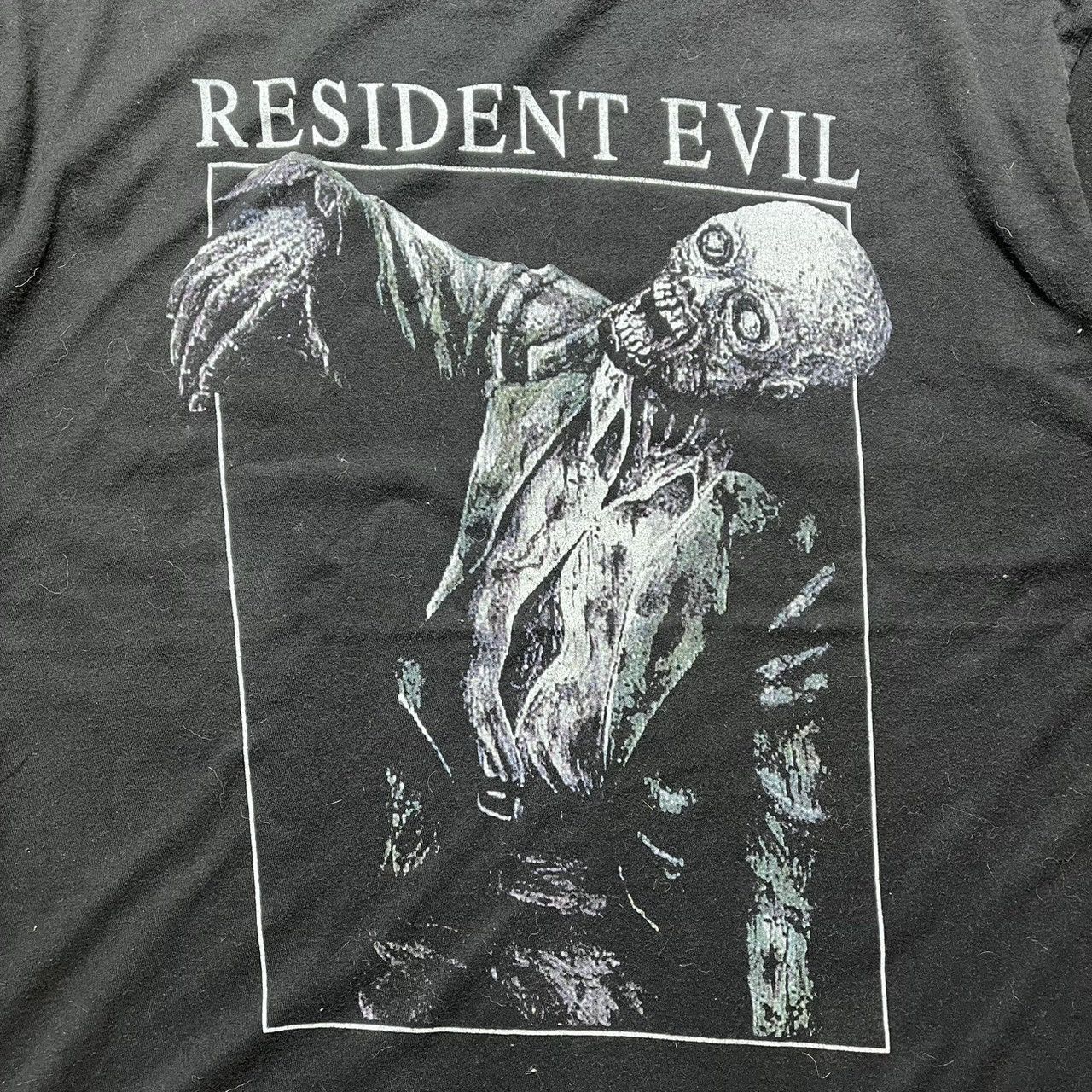 Japanese Brand Resident Evil T-shirt Size US XL / EU 56 / 4 - 4 Thumbnail