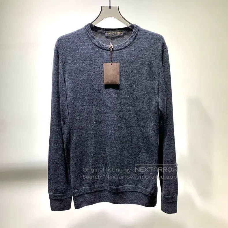 Louis Vuitton Solid logo knit sweater