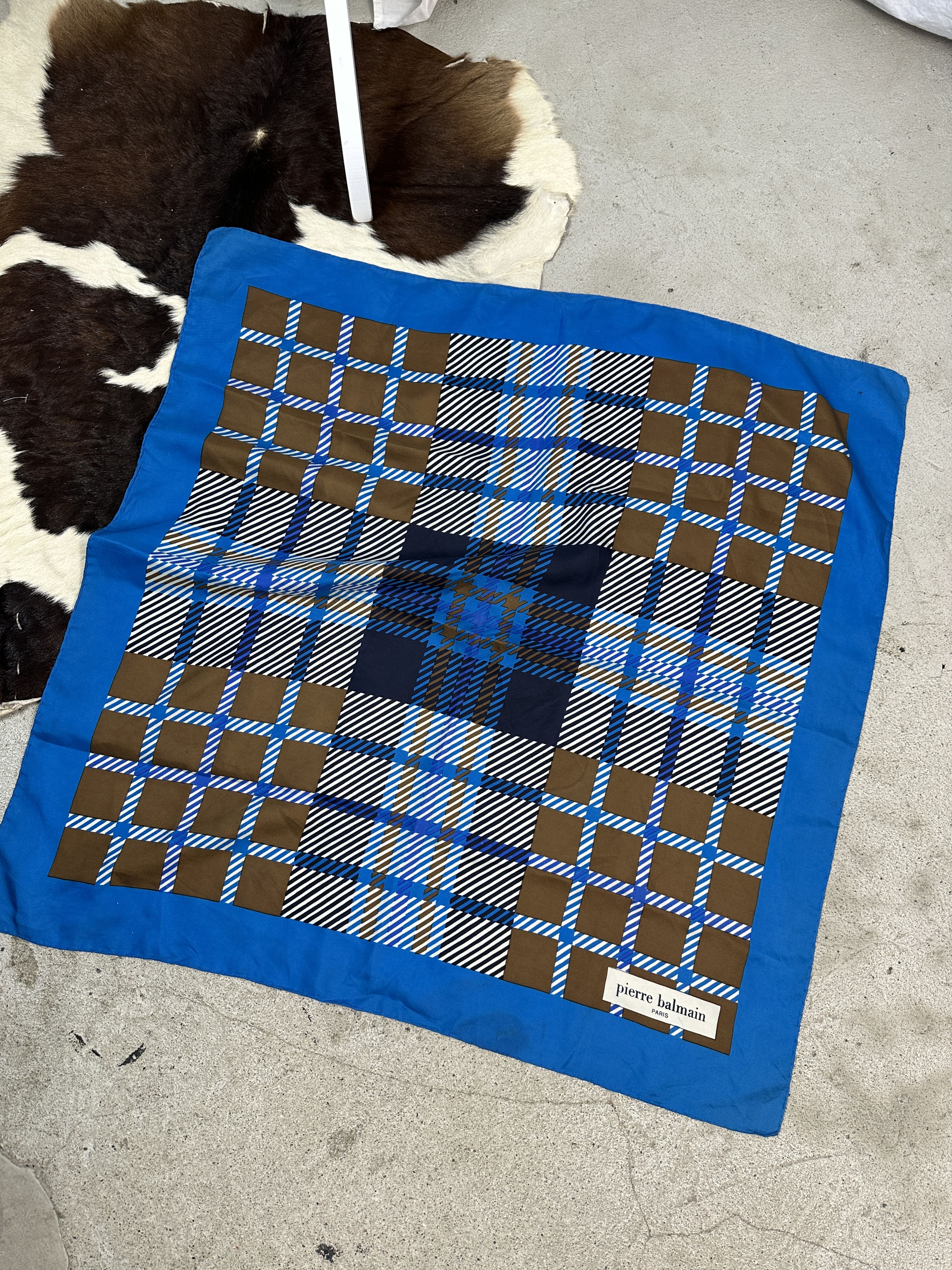 Balmain × Vintage Vintage Pierre Balmain Scarf Size ONE SIZE - 1 Thumbnail