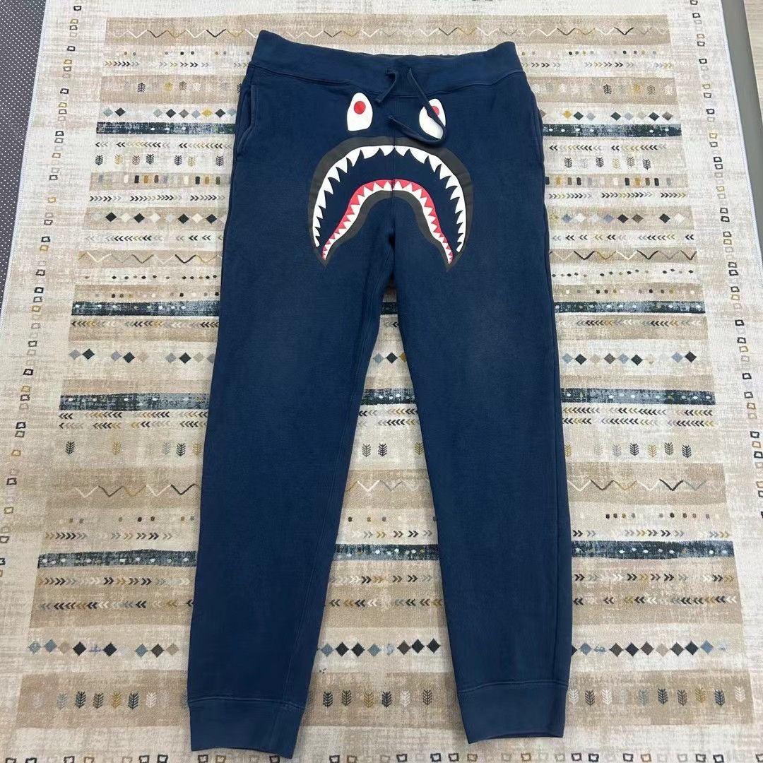 Bape SHARK SWEAT PANT Size US 32 / EU 48 - 1 Thumbnail