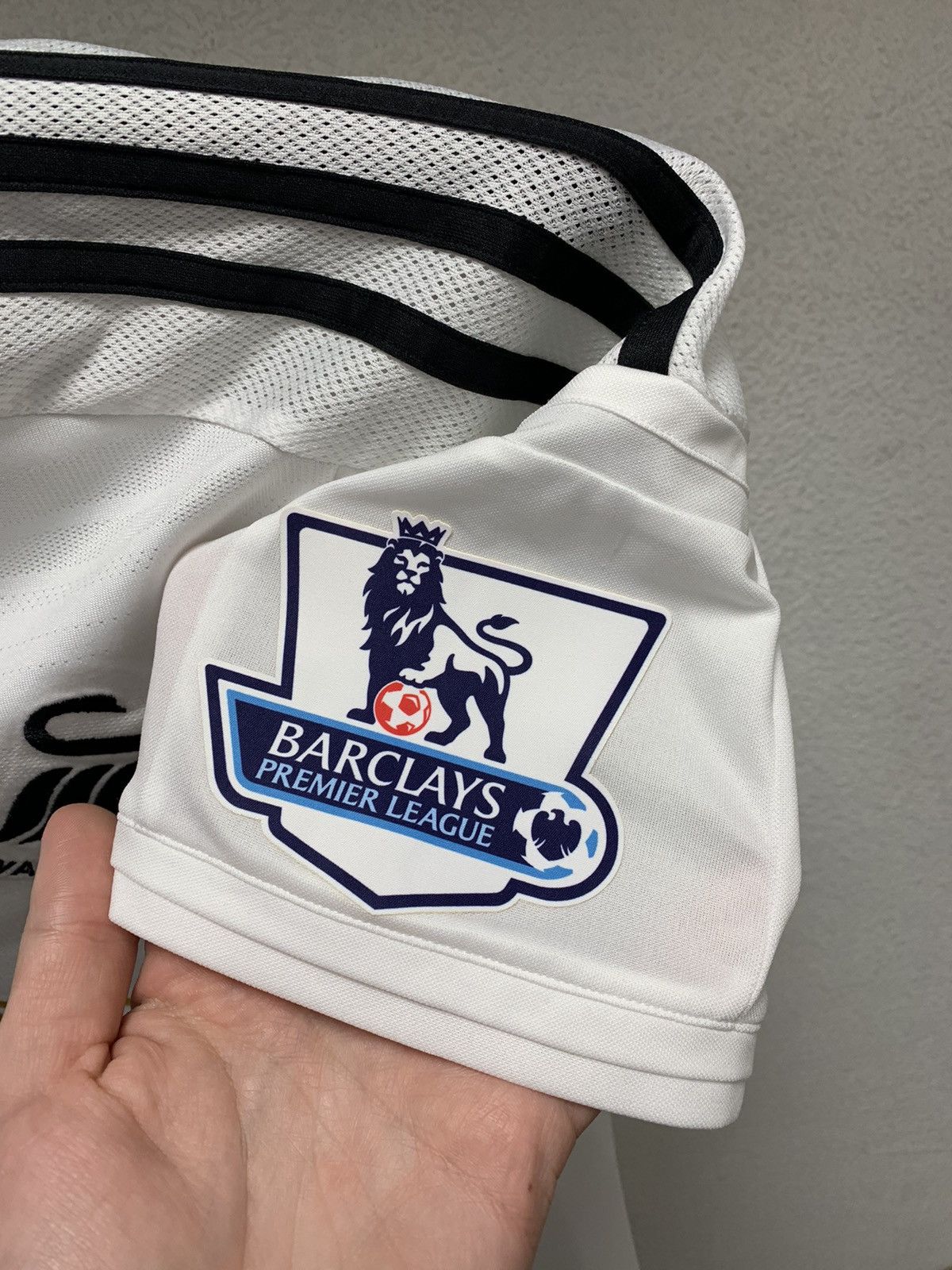 Adidas Williams 6 Swansea adidas soccer jersey M apl patch Barclays Size US L / EU 52-54 / 3 - 7 Thumbnail