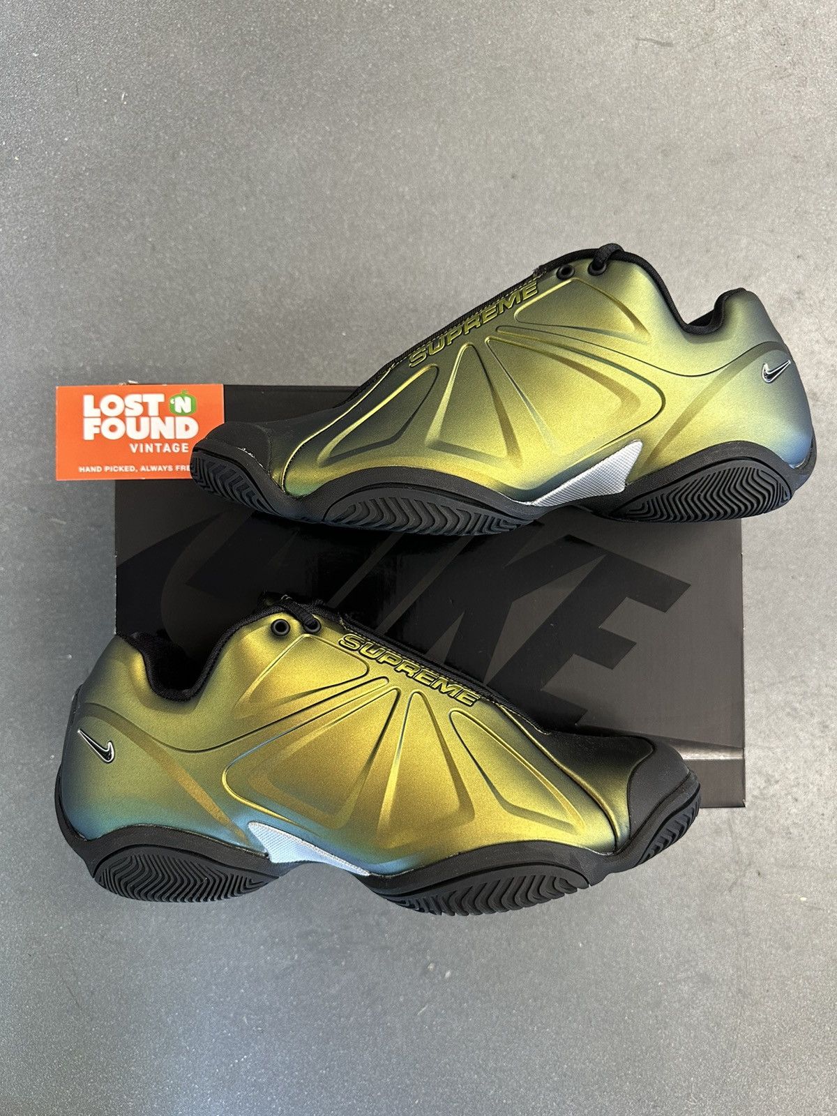 Supreme 2023 Supreme Nike Air Zoom Courtposite Metallic Gold Size 