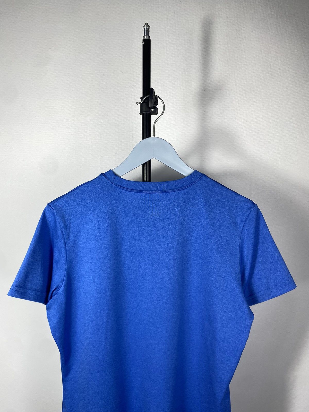 Nike × Vintage Vintage 90s Nike central Logo T shirt Style Boxy Rap Size US S / EU 44-46 / 1 - 7 Thumbnail