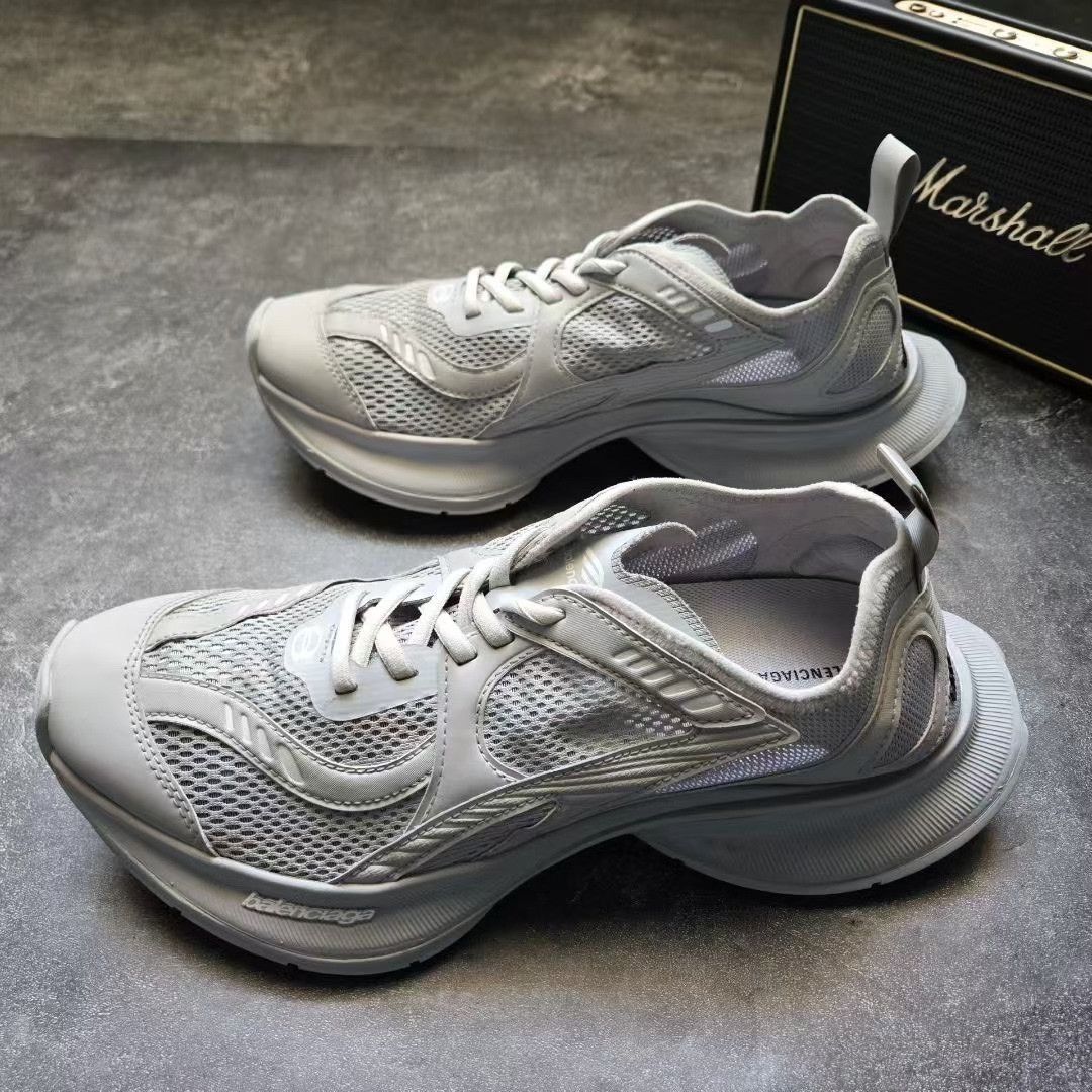 Balenciaga Balenciaga White Lowtop Sneakers 41 Men Size US 8.5 / EU 41-42 - 1 Thumbnail