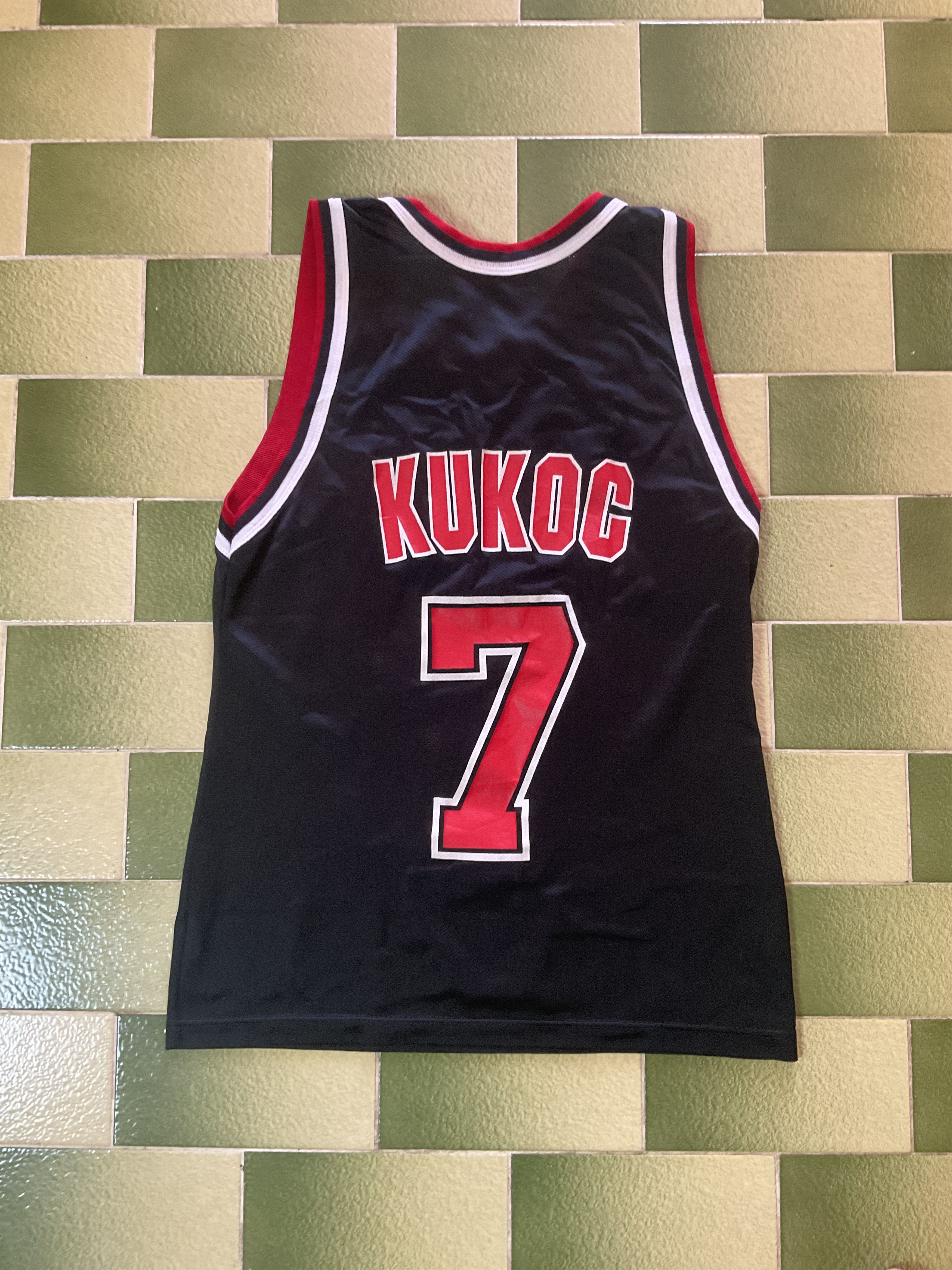 NBA Vintage Champion Chicago Bulls Toni Kukoc NBA Jersey Size US S / EU 44-46 / 1 - 2 Thumbnail