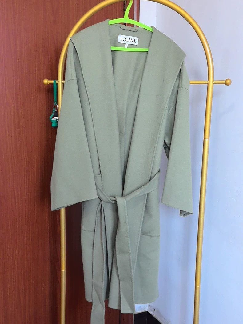 Loewe loewe green hooded coat with belt Size US S / EU 44-46 / 1 - 7 Thumbnail