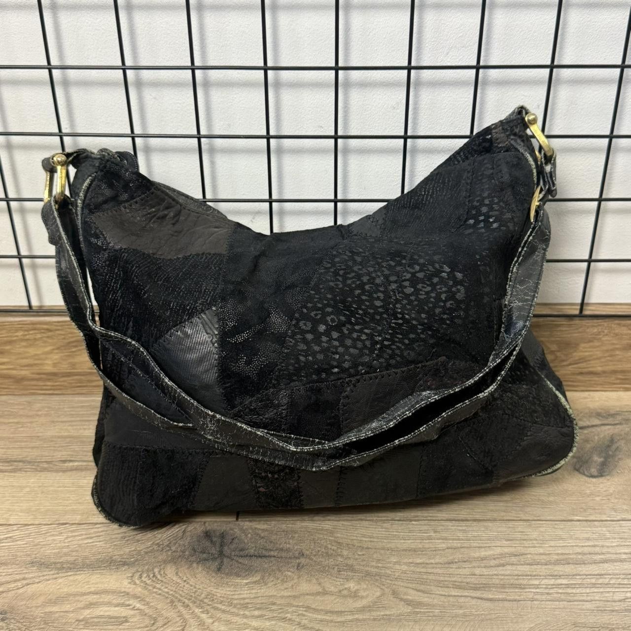 Vintage Vintage 2000s Black Leather Bag Affilaction Size ONE SIZE - 5 Thumbnail